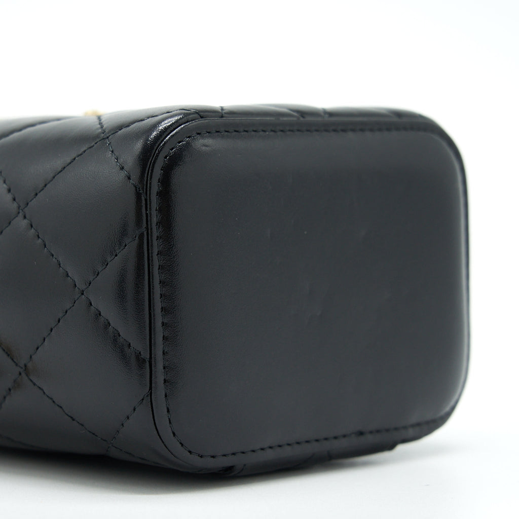 CHANEL 21A GOLD CRUSH MINI VANITY CASE CALFSKIN BLACK GHW