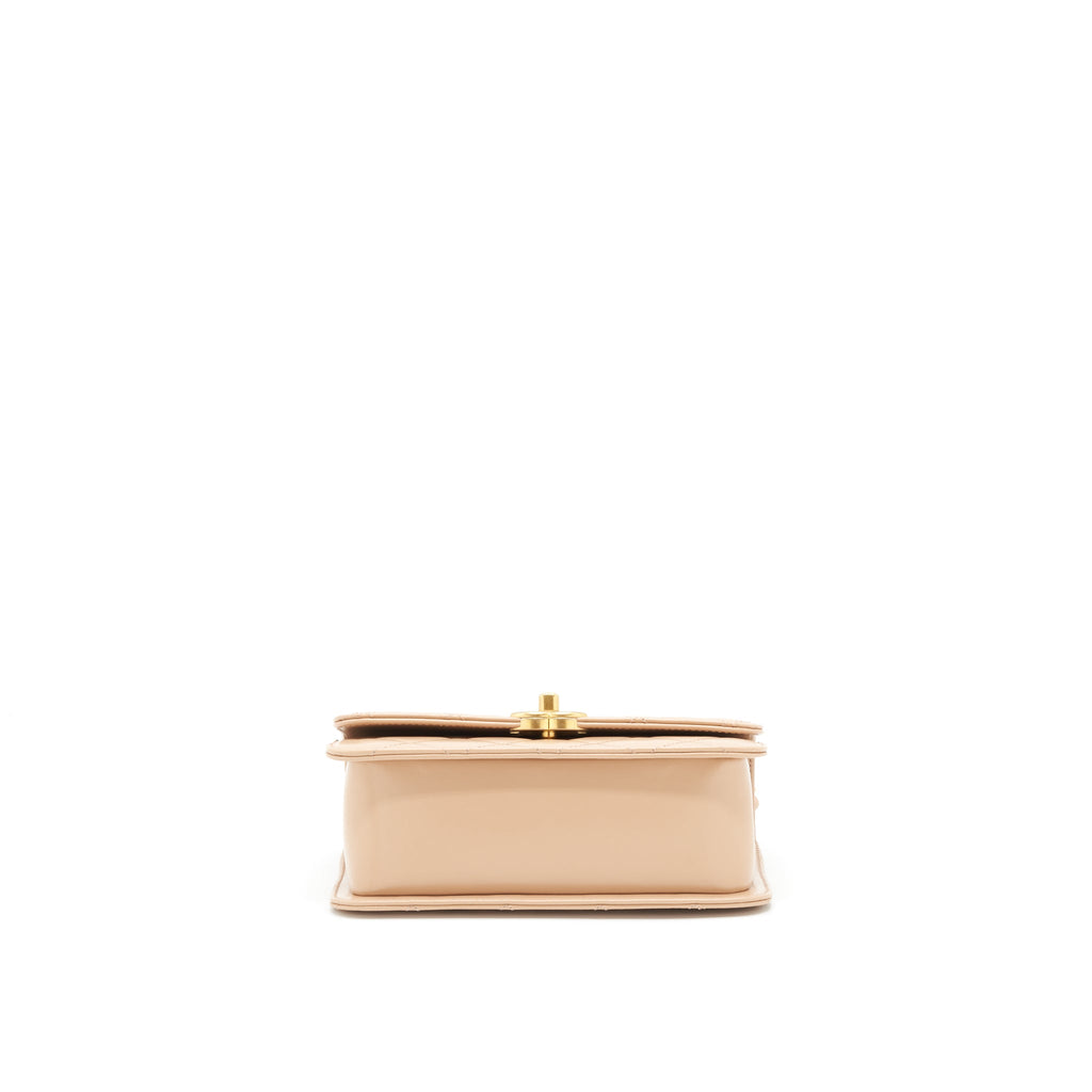 CHANEL 21A SMALL GOLD CRUSH FLAP BAG CALFSKIN BEIGE GHW (MICROCHIP)