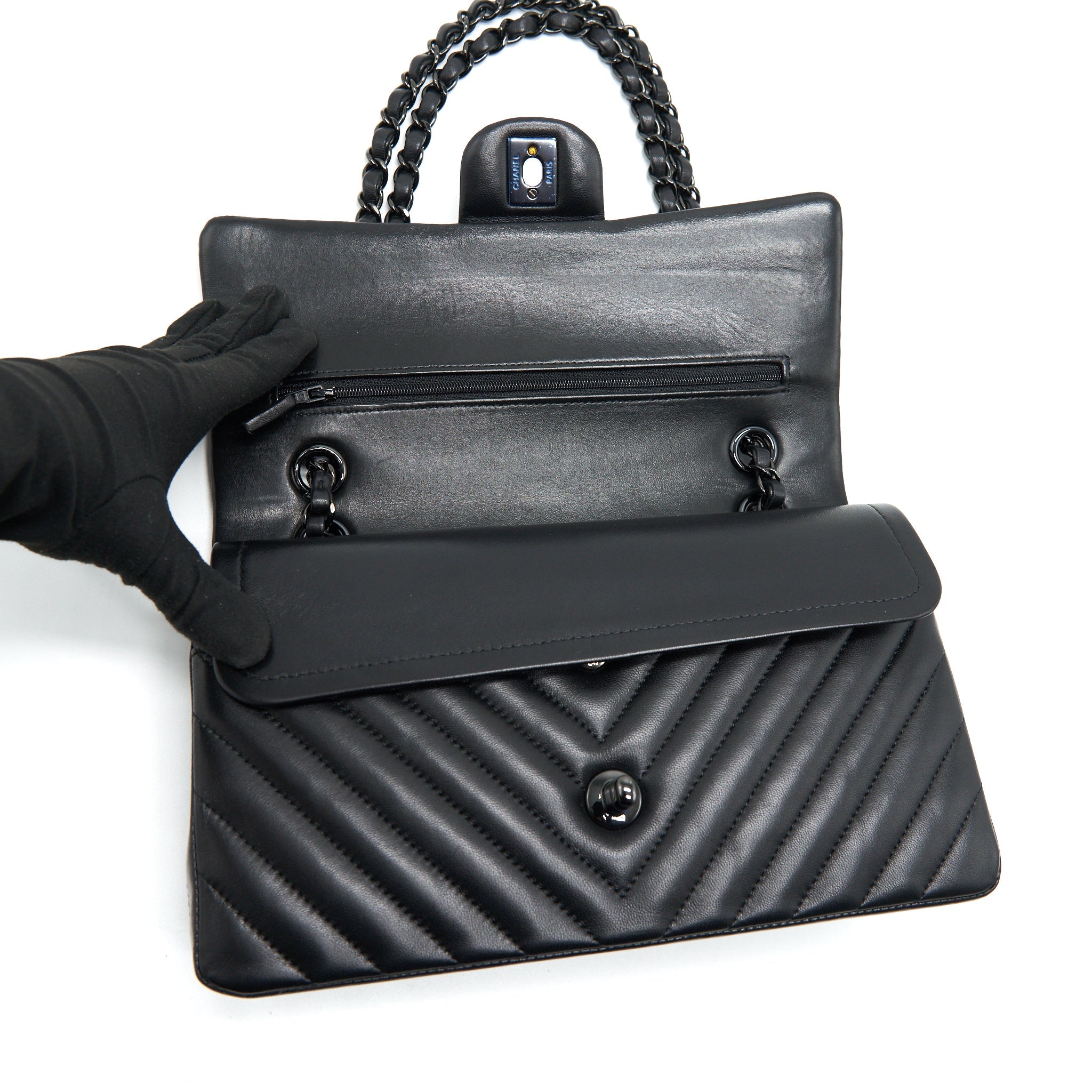 CHANEL CHEVRON MEDIUM CLASSIC DOUBLE FLAP BAG SO BLACK