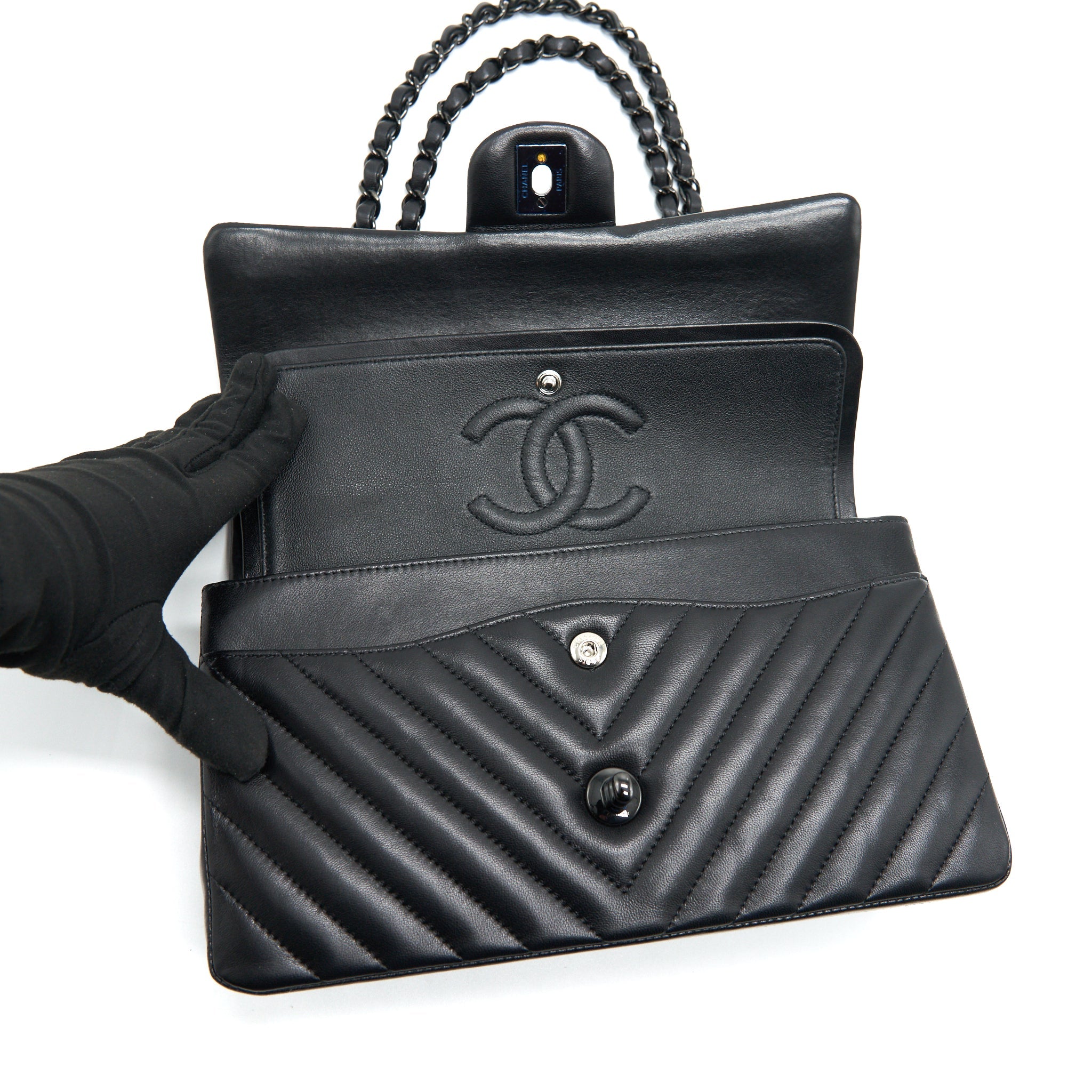 CHANEL CHEVRON MEDIUM CLASSIC DOUBLE FLAP BAG SO BLACK
