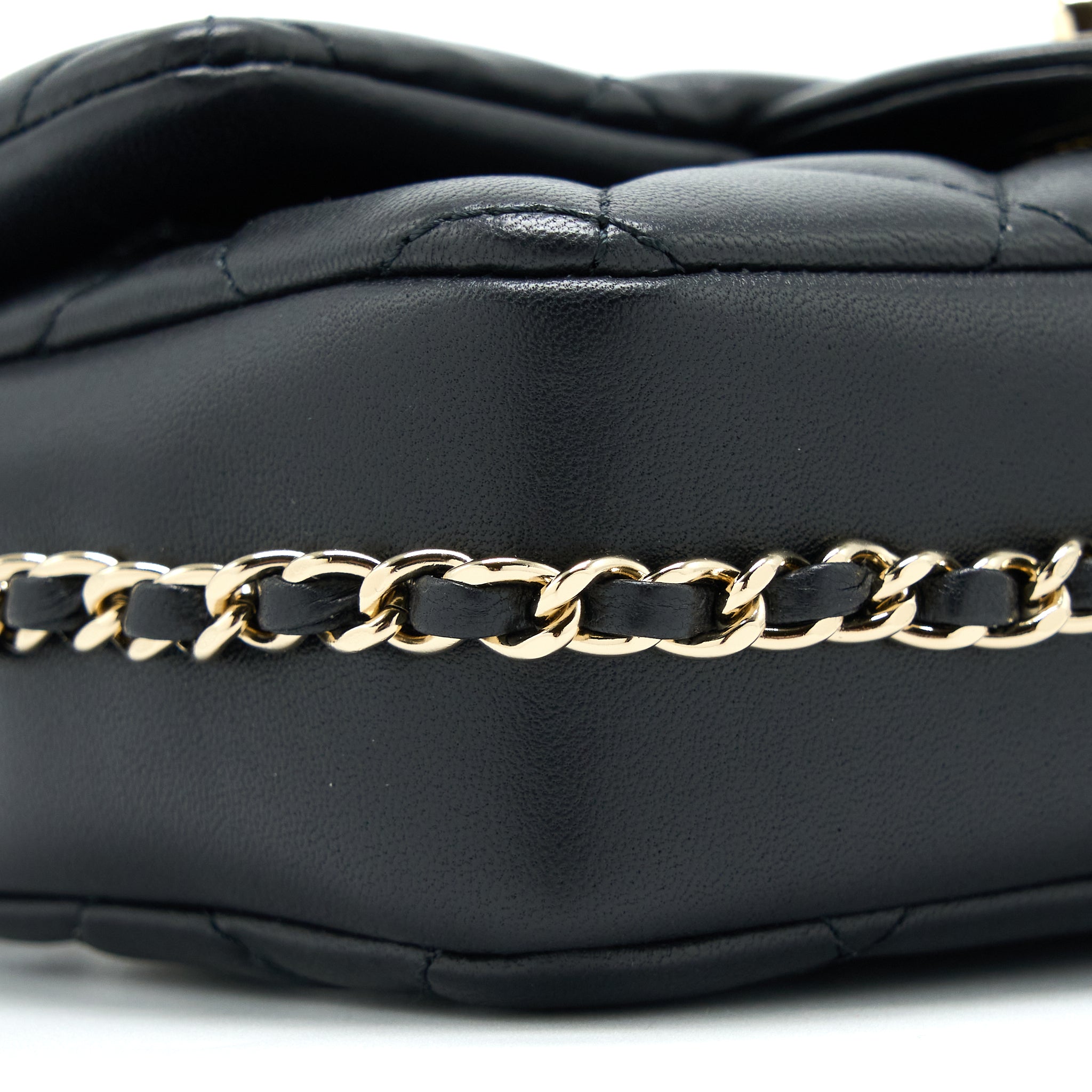 CHANEL PEARL CHAIN FLAP BAG QUILTED LAMBSKIN BLACK LGHW