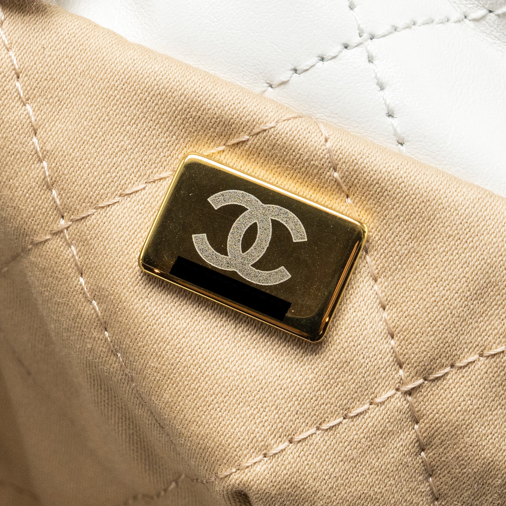CHANEL MEDIUM 22 BAG GOLD LETTER SHINY CALFSKIN WHITE GHW (MICROCHIP)