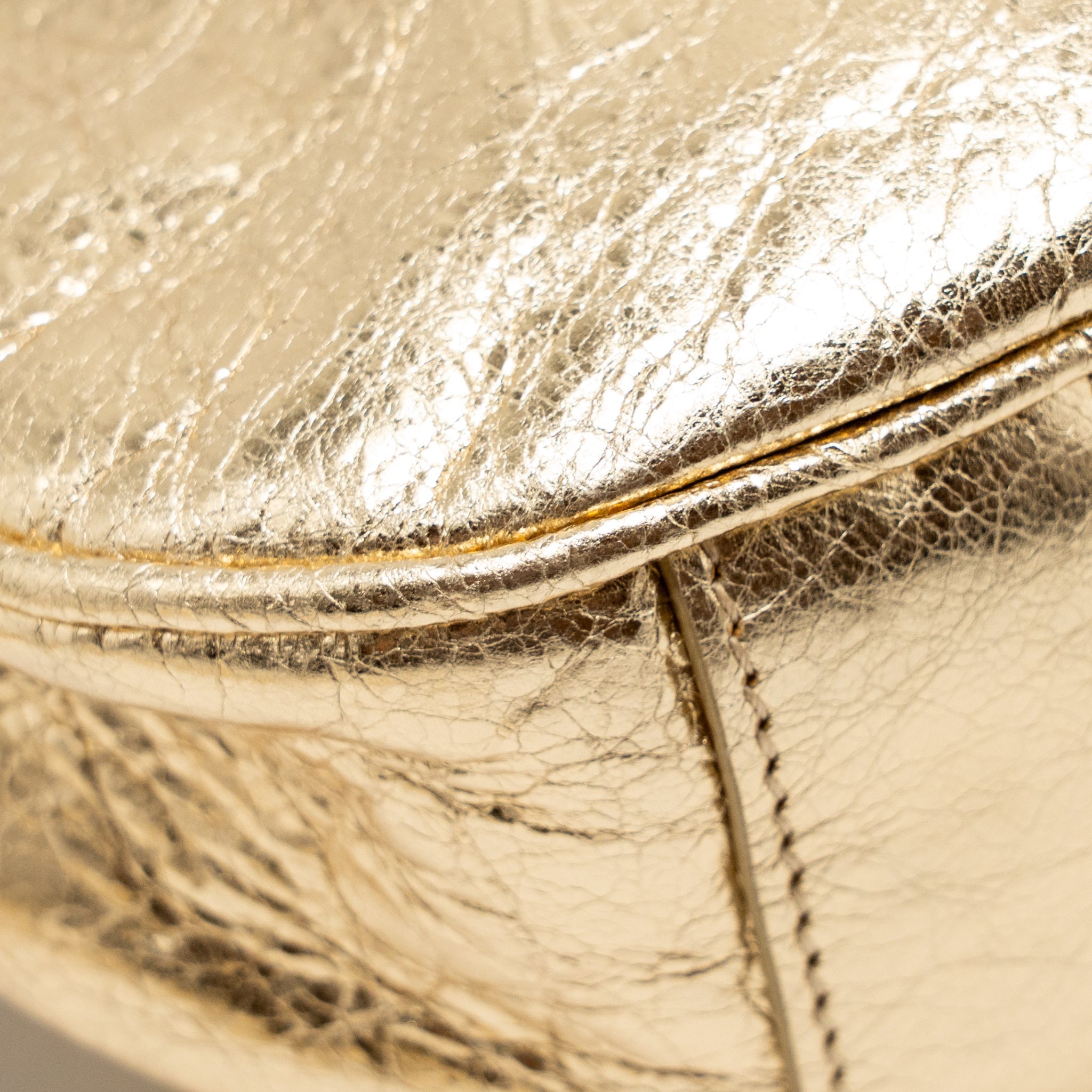 BALENCIAGA LE CAGOLE XS SHOULDER BAG ARENA CRACKED LAMBSKIN GOLD GHW