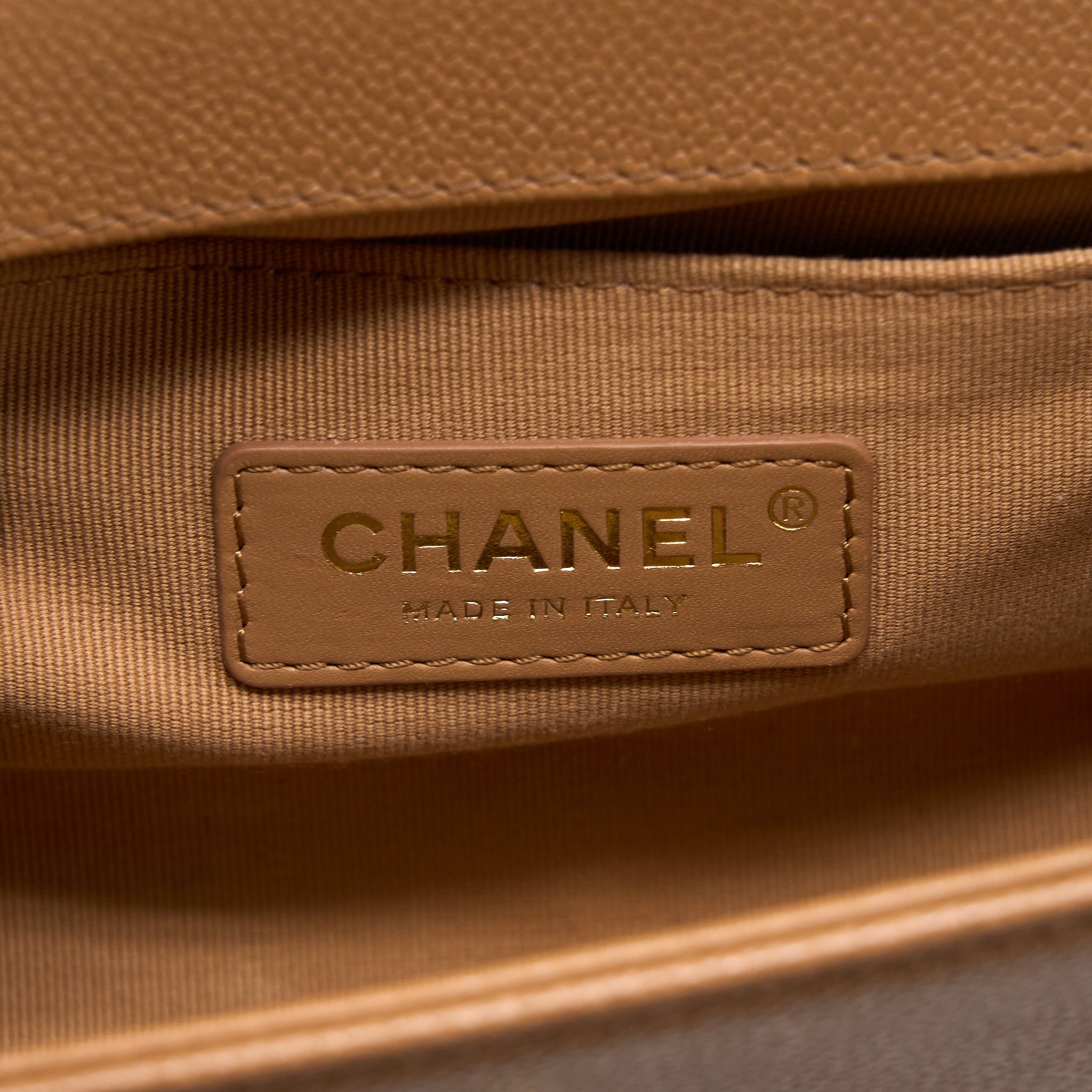 CHANEL 21K SMALL BOY BAG CAVIAR CAMEL LGHW (MICROCHIP)