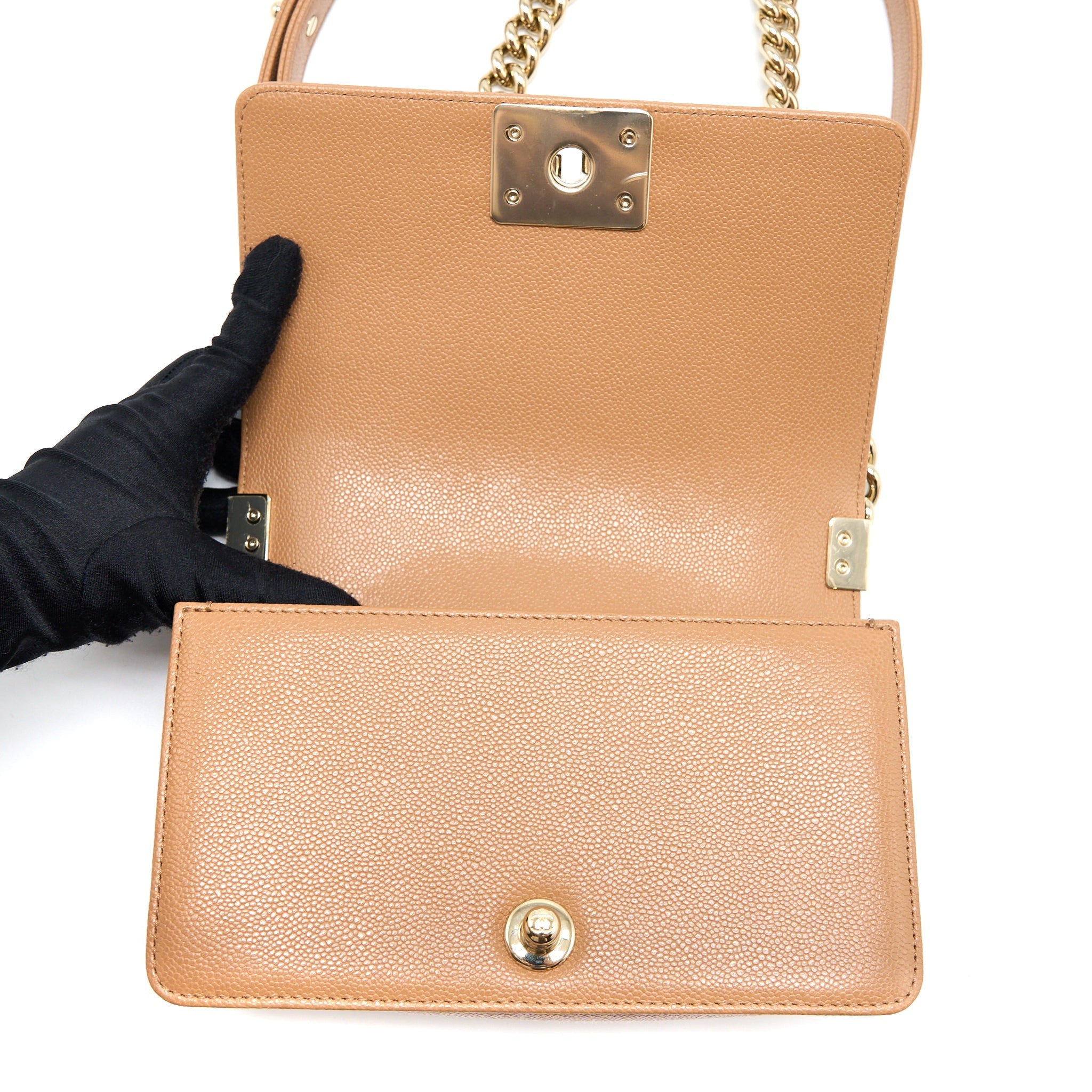 CHANEL 21K SMALL BOY BAG CAVIAR CAMEL LGHW (MICROCHIP)