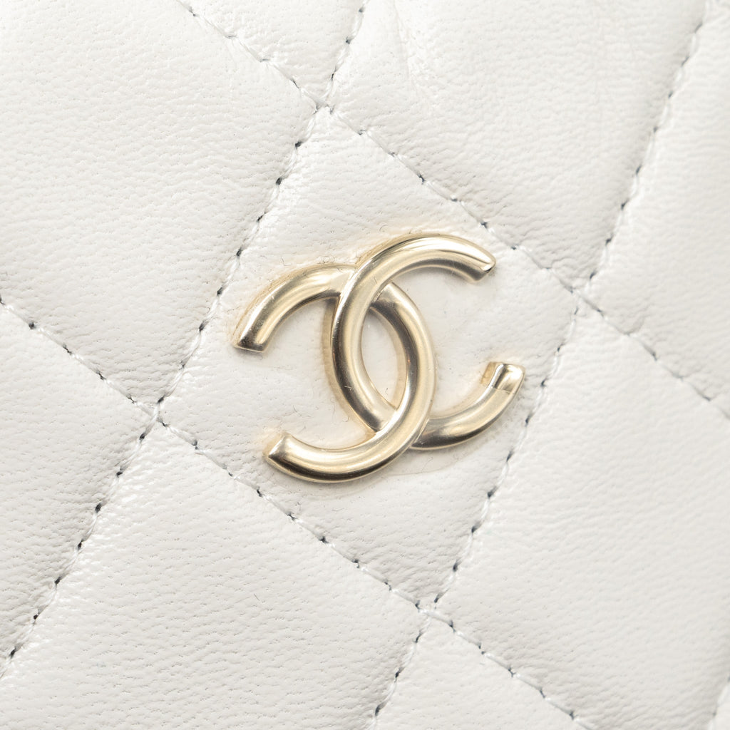 CHANEL 23C ROUND CLUTCH LAMBSKIN WHITE LGHW (MICROCHIP)