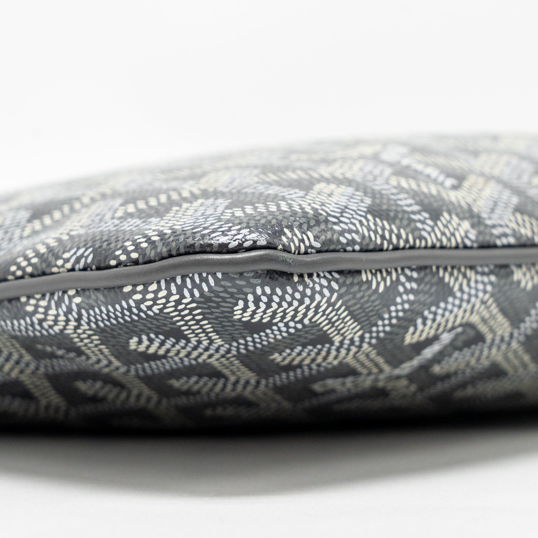 GOYARD SENAT MM POUCH GOYARDINE CANVAS GREY SHW