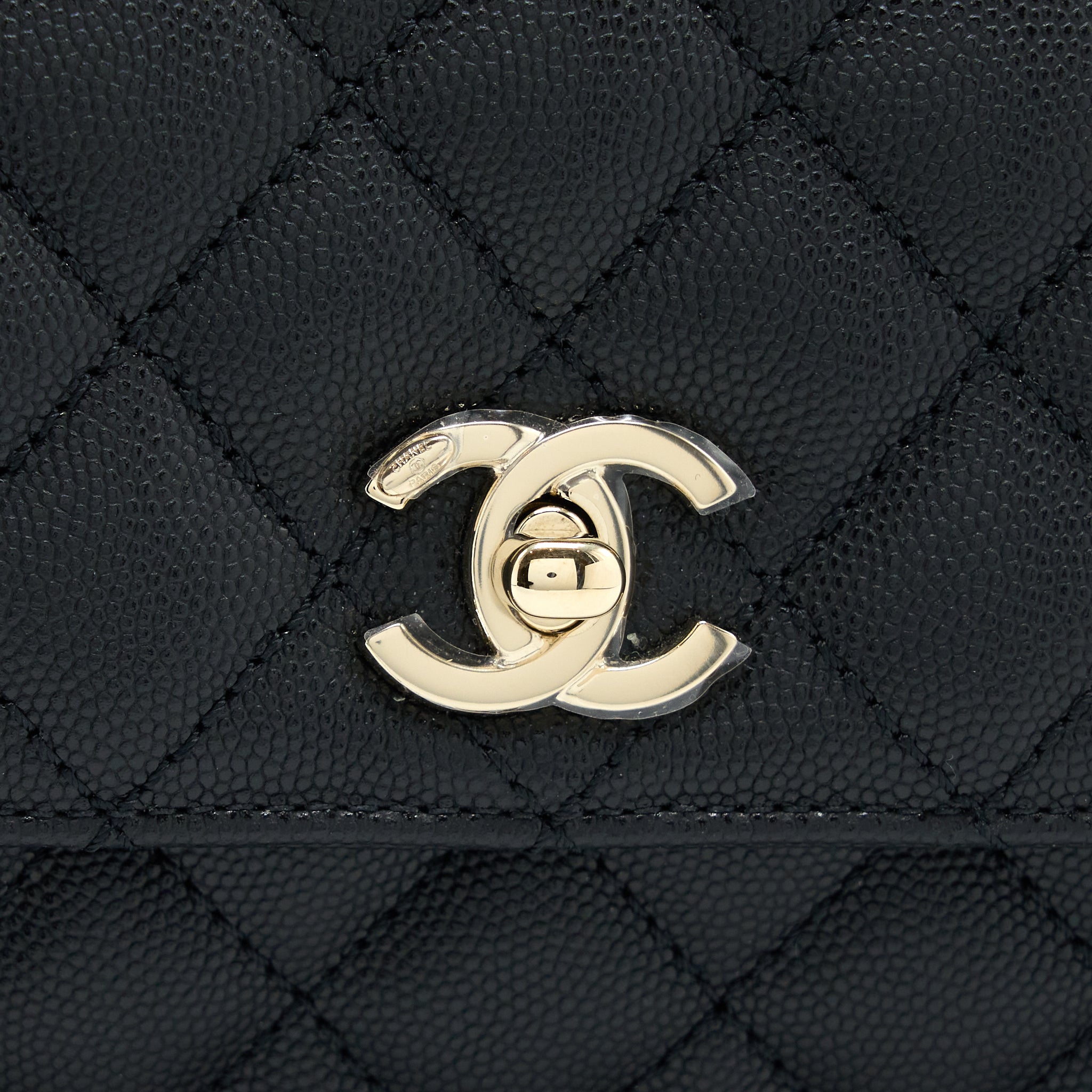 CHANEL COCO HANDLE CAVIAR BLACK LGHW(MICROCHIP)