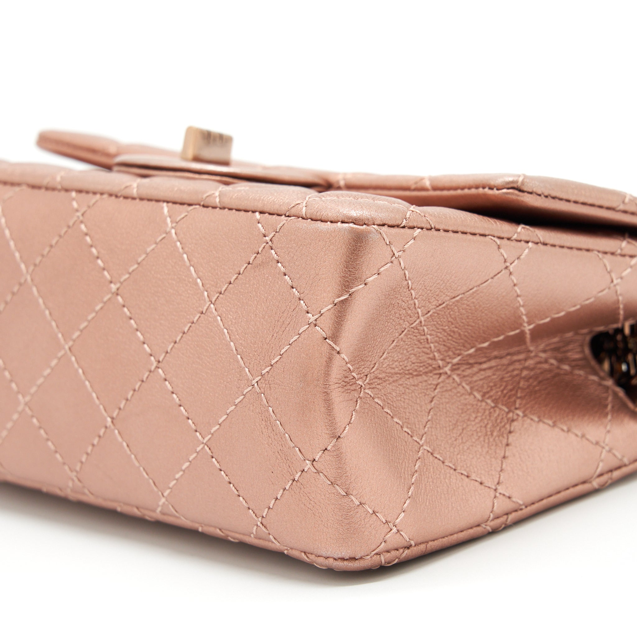 CHANEL MINI 2.55 REISSUE FLAP BAG CALFSKIN METALLIC PINK (MICROCHIP)