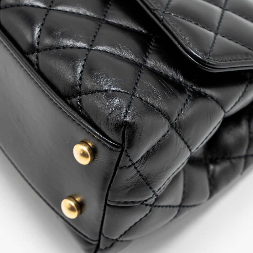 CHANEL DETAILED METAL HANDLE SMALL COCO HANDLE FLAP BAG CALFSKIN BLACK GHW (MICROCHIP)