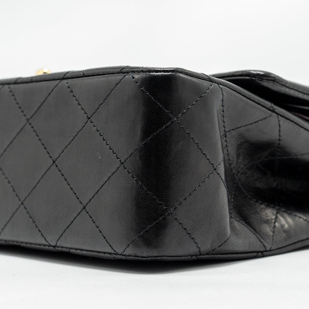 CHANEL MEDIUM CLASSIC DOUBLE FLAP BAG LAMBSKIN BLACK GHW