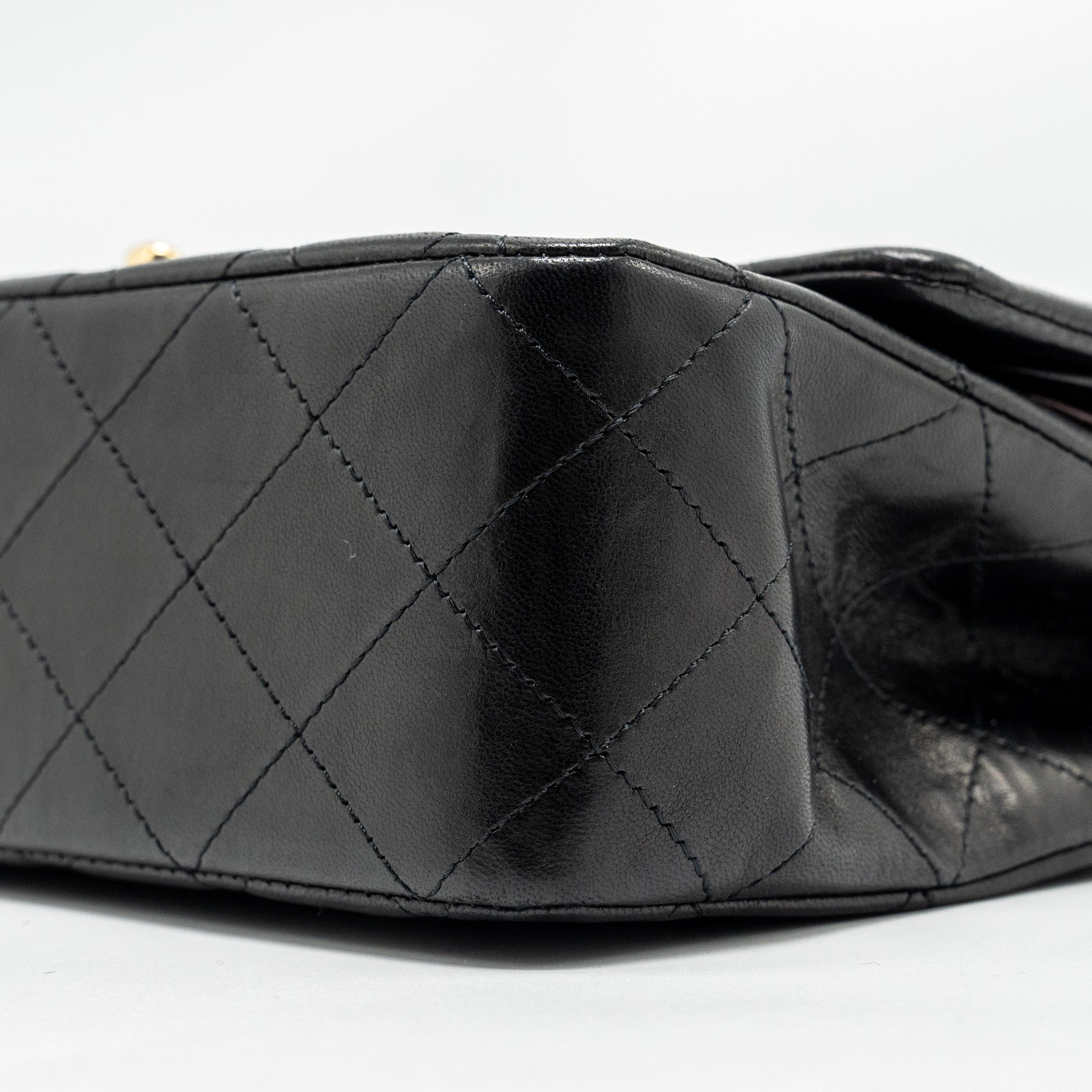 CHANEL MEDIUM CLASSIC DOUBLE FLAP BAG LAMBSKIN BLACK GHW