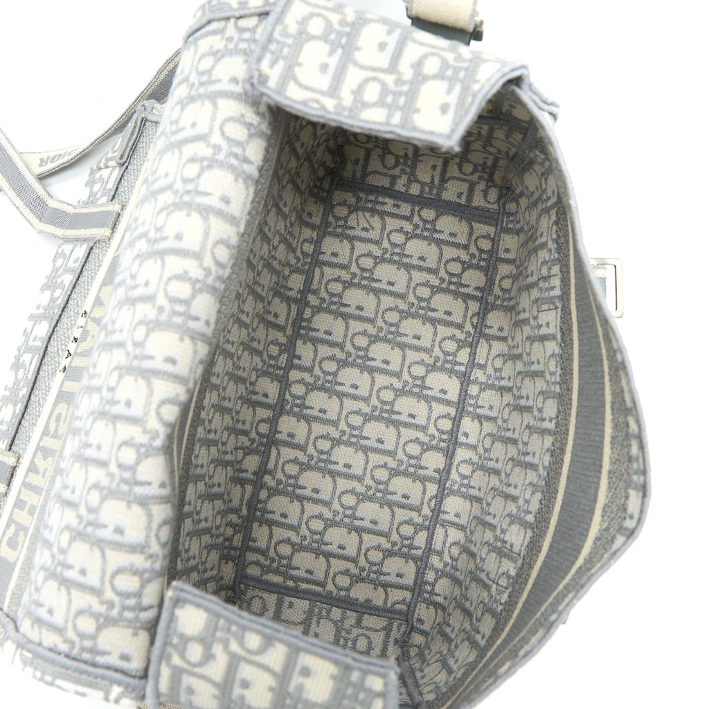 DIOR DIORCAMP MESSENGER BAG OBLIQUE EMBROIDERY LIGHT GREY SHW