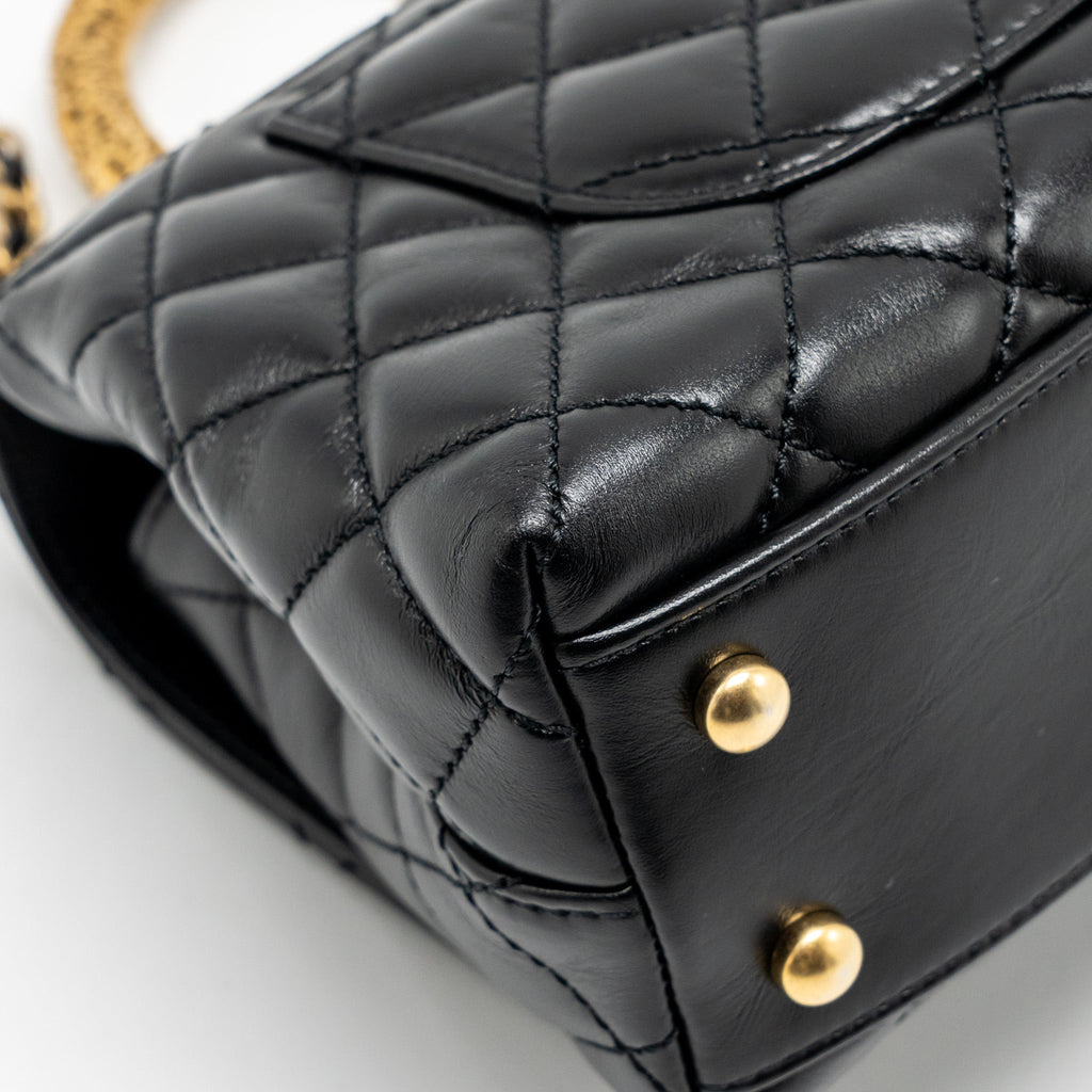 CHANEL DETAILED METAL HANDLE SMALL COCO HANDLE FLAP BAG CALFSKIN BLACK GHW (MICROCHIP)