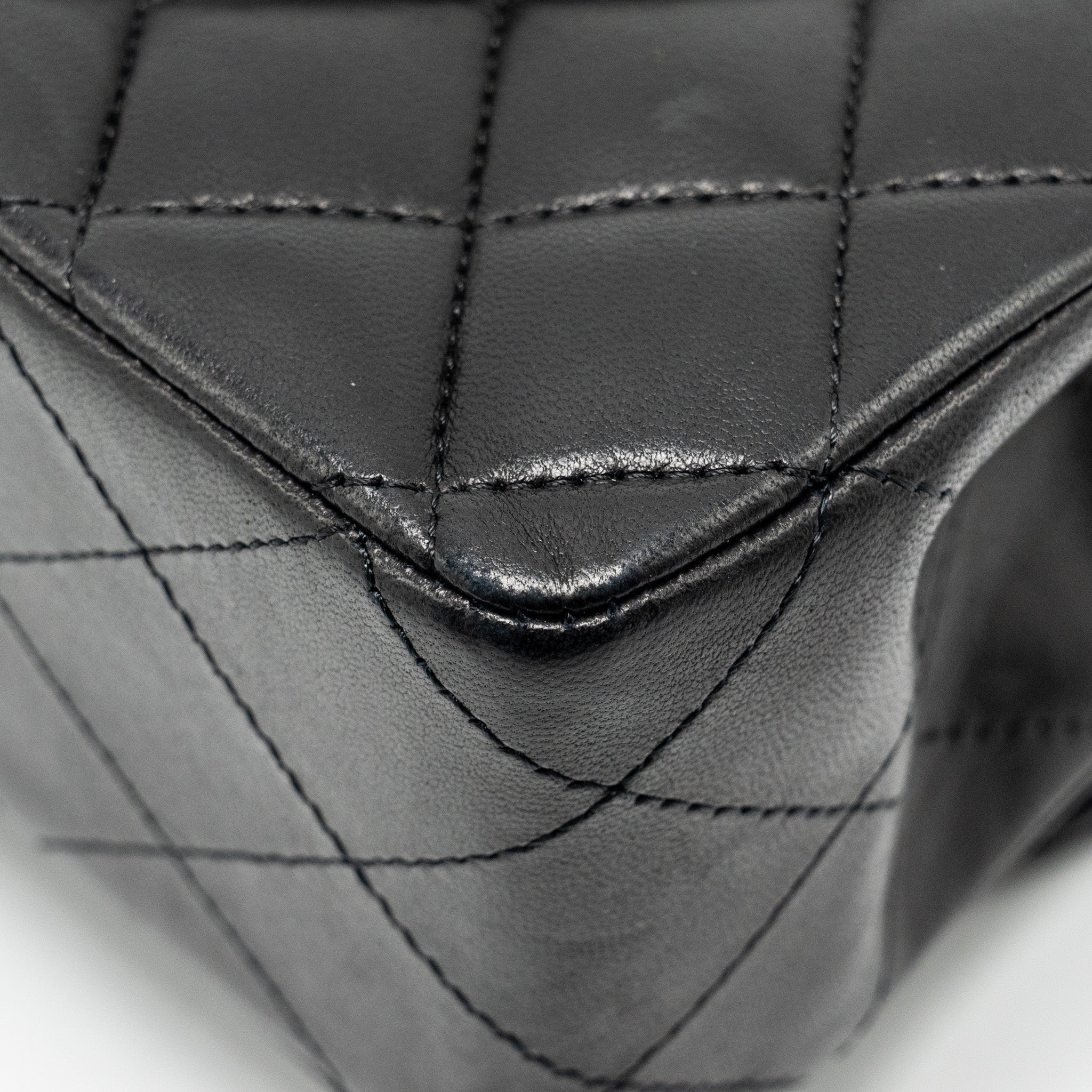 CHANEL MEDIUM CLASSIC DOUBLE FLAP BAG LAMBSKIN BLACK GHW