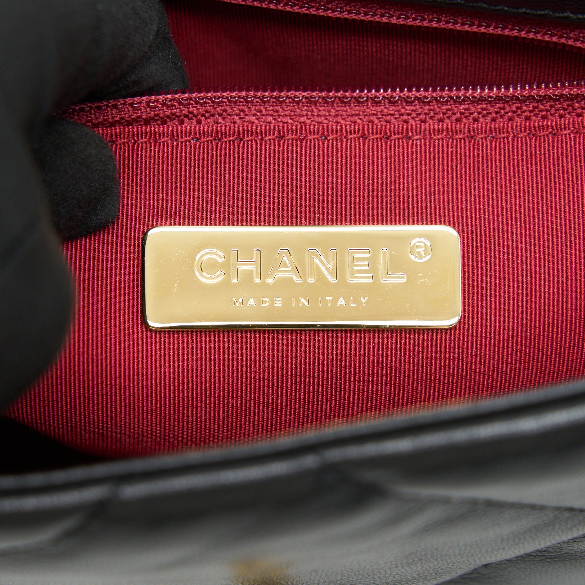 CHANEL 19 SMALL IN BLACK GOATSKIN LEATHER