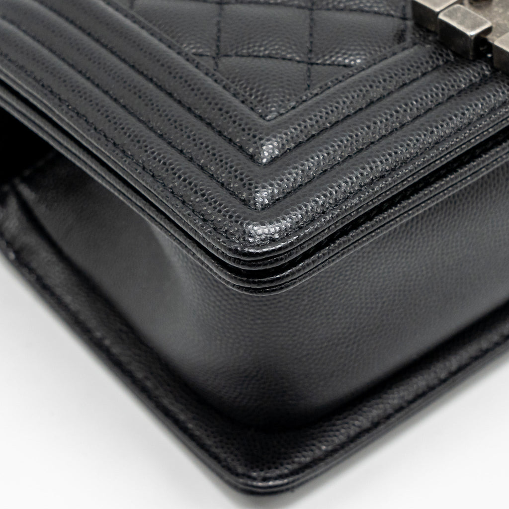 CHANEL SMALL BOY BAG CAVIAR BLACK SHW (MICROCHIP)