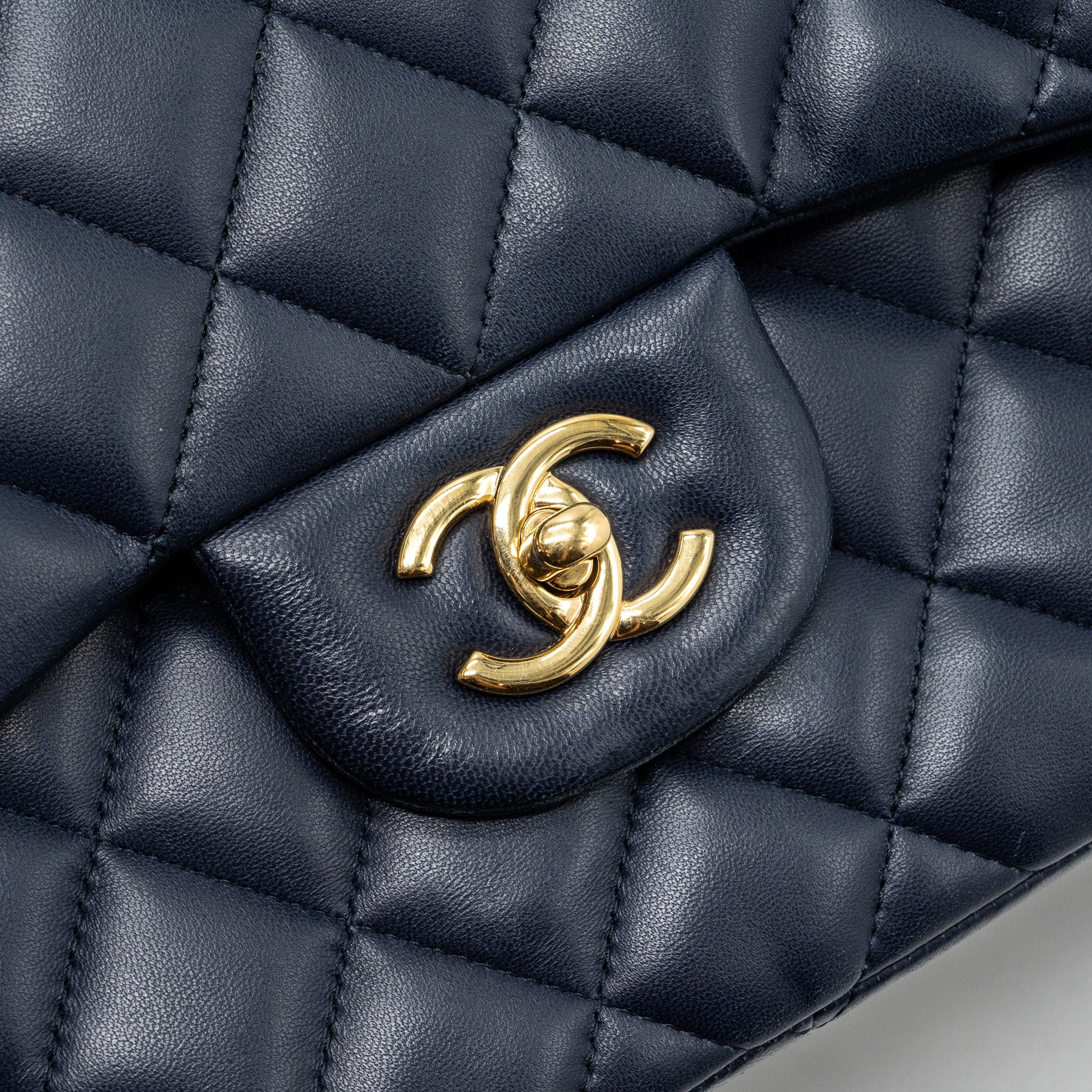 CHANEL JUMBO CLASSIC DOUBLE FLAP LAMBSKIN NAVY GHW