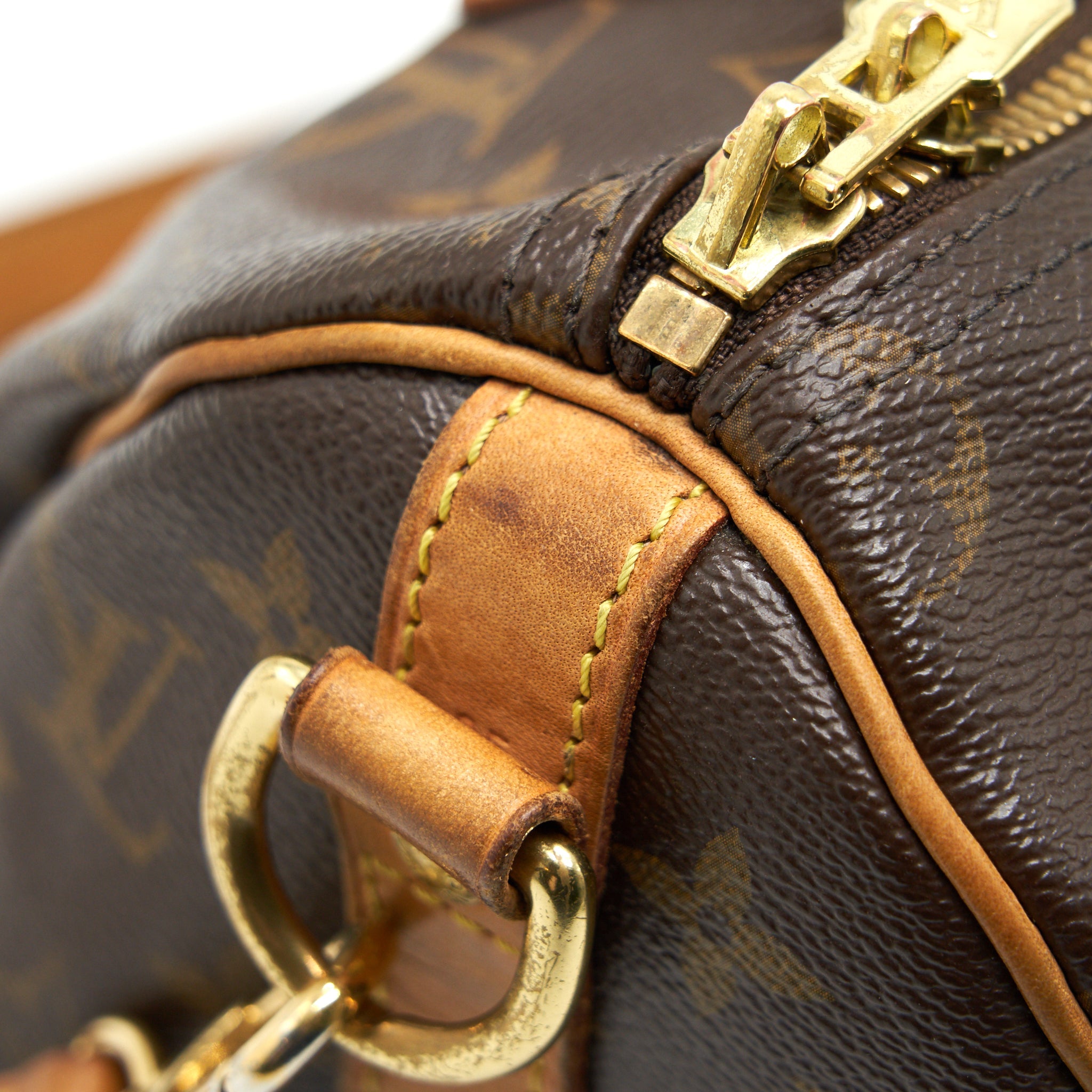 LOUIS VUITTON SPEEDY25 WITH STRAP MONOGRAM CANVAS