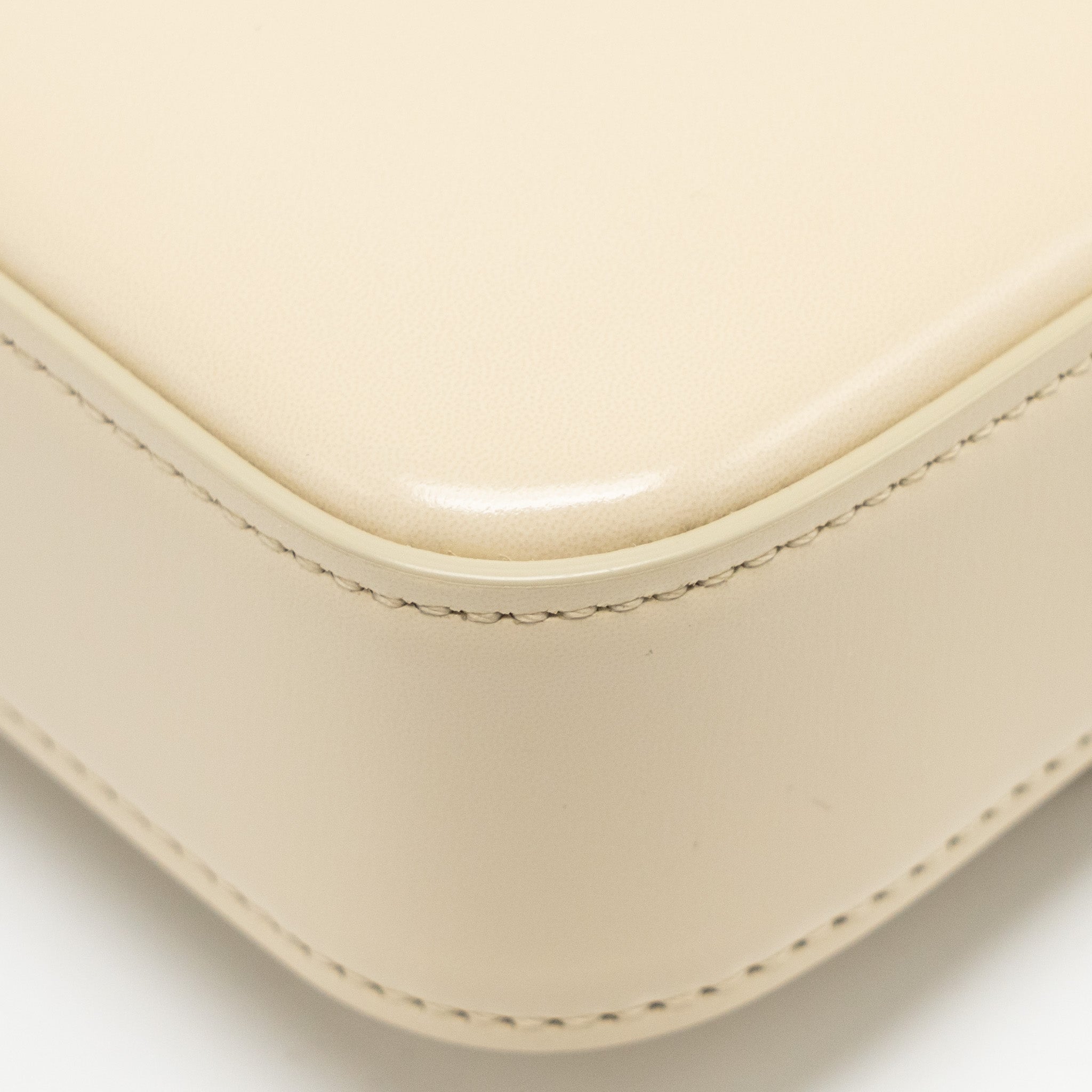 CELINE TRIOMPHE SHOUDER BAG SHINY CALFSKIN IVORY GHW