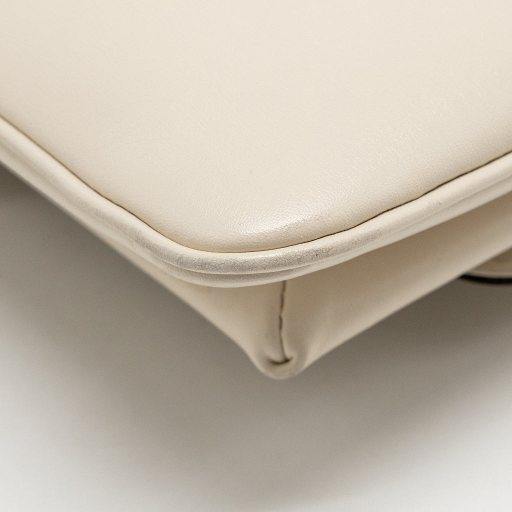 GUCCI SMALL ARLI FLAP BAG CALFSKIN WHITE GHW