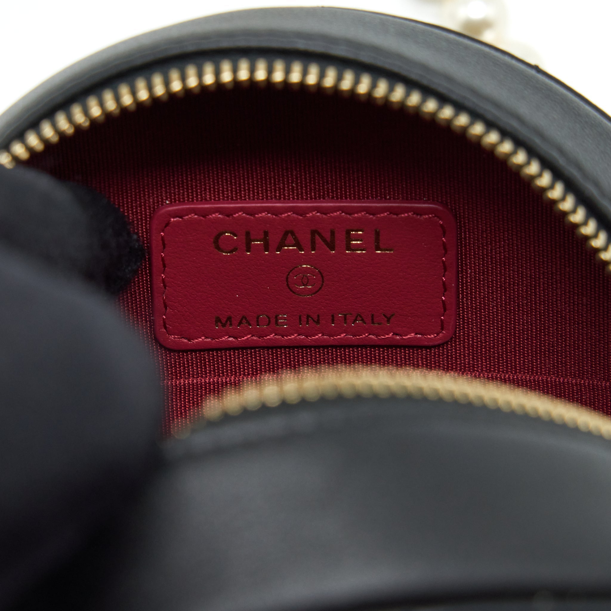 CHANEL PEARL ROUND CLUTCH WITH CHAIN CALFSKIN BLACK GHW