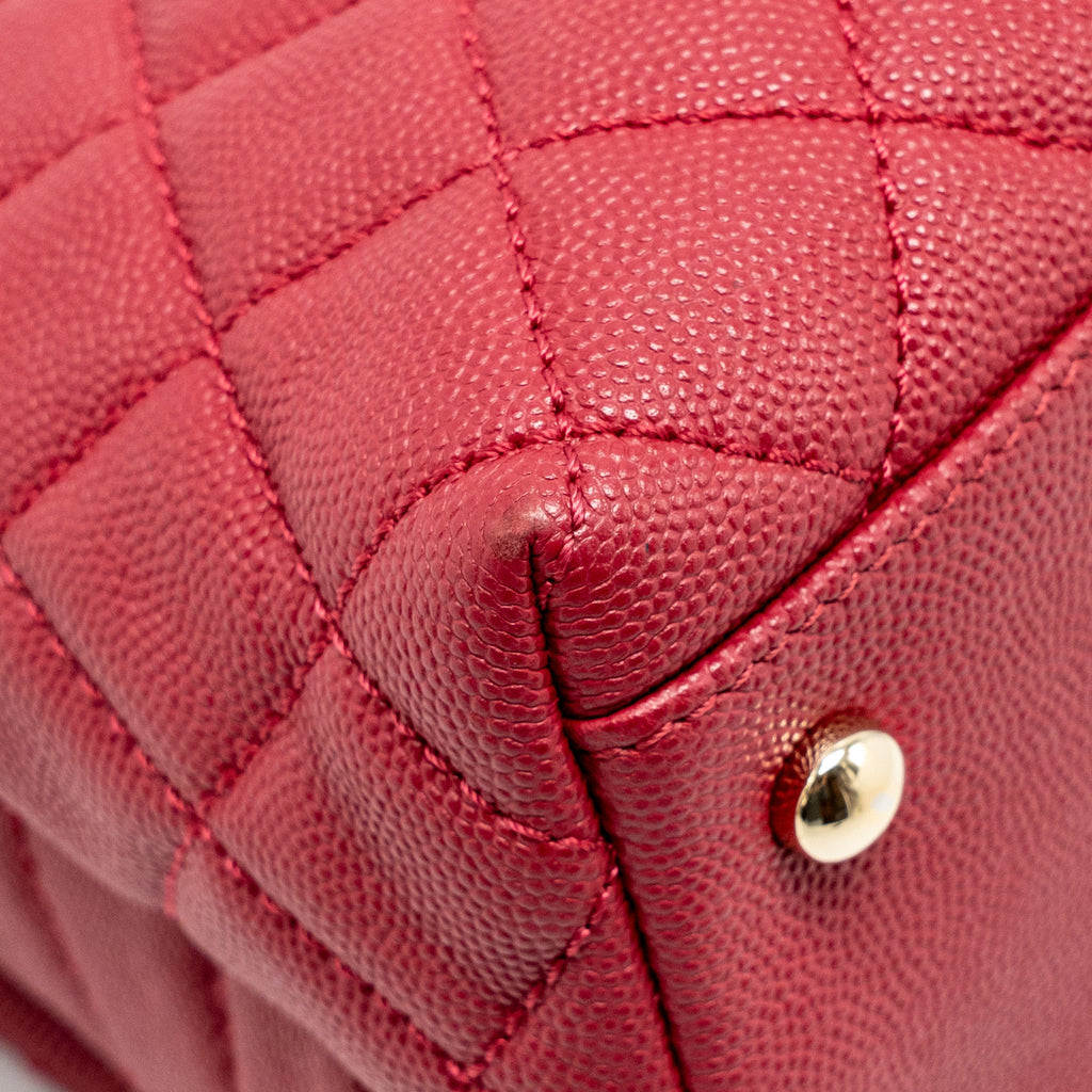 CHANEL MEDIUM COCO HANDLE CAVIAR RED GHW