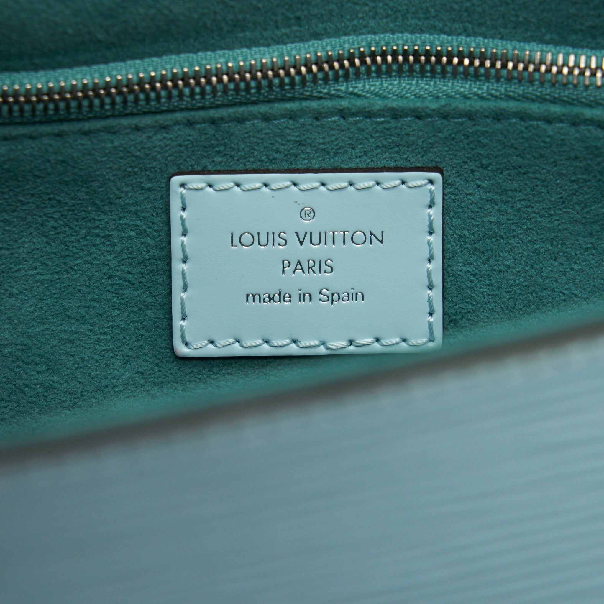 LOUIS VUITTON TOP HANDLE FLAP BAG EPI LIGHT BLUE SHW