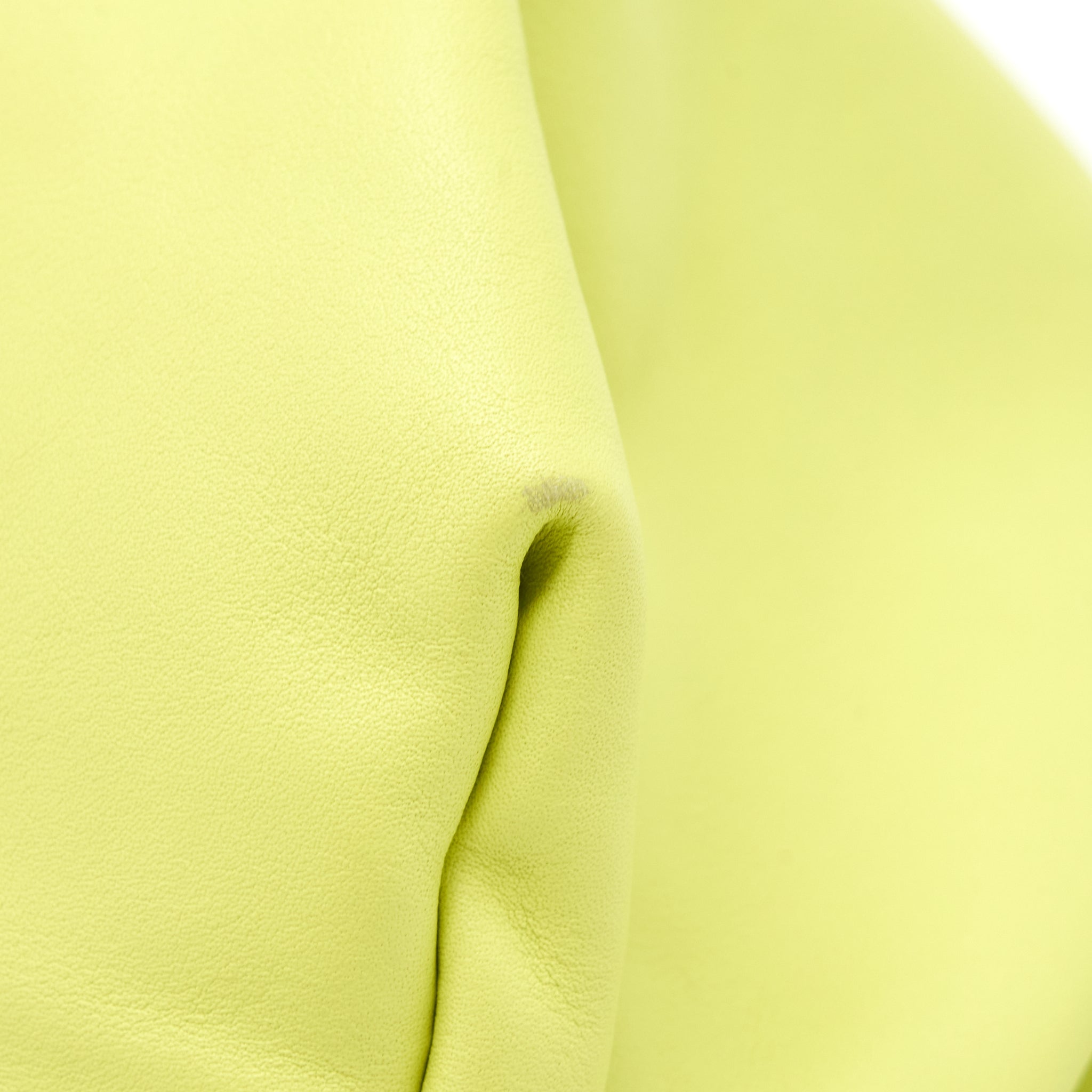 BOTTEGA VENETA CHAIN POUCH CALFSKIN LIGHT GREEN GHW