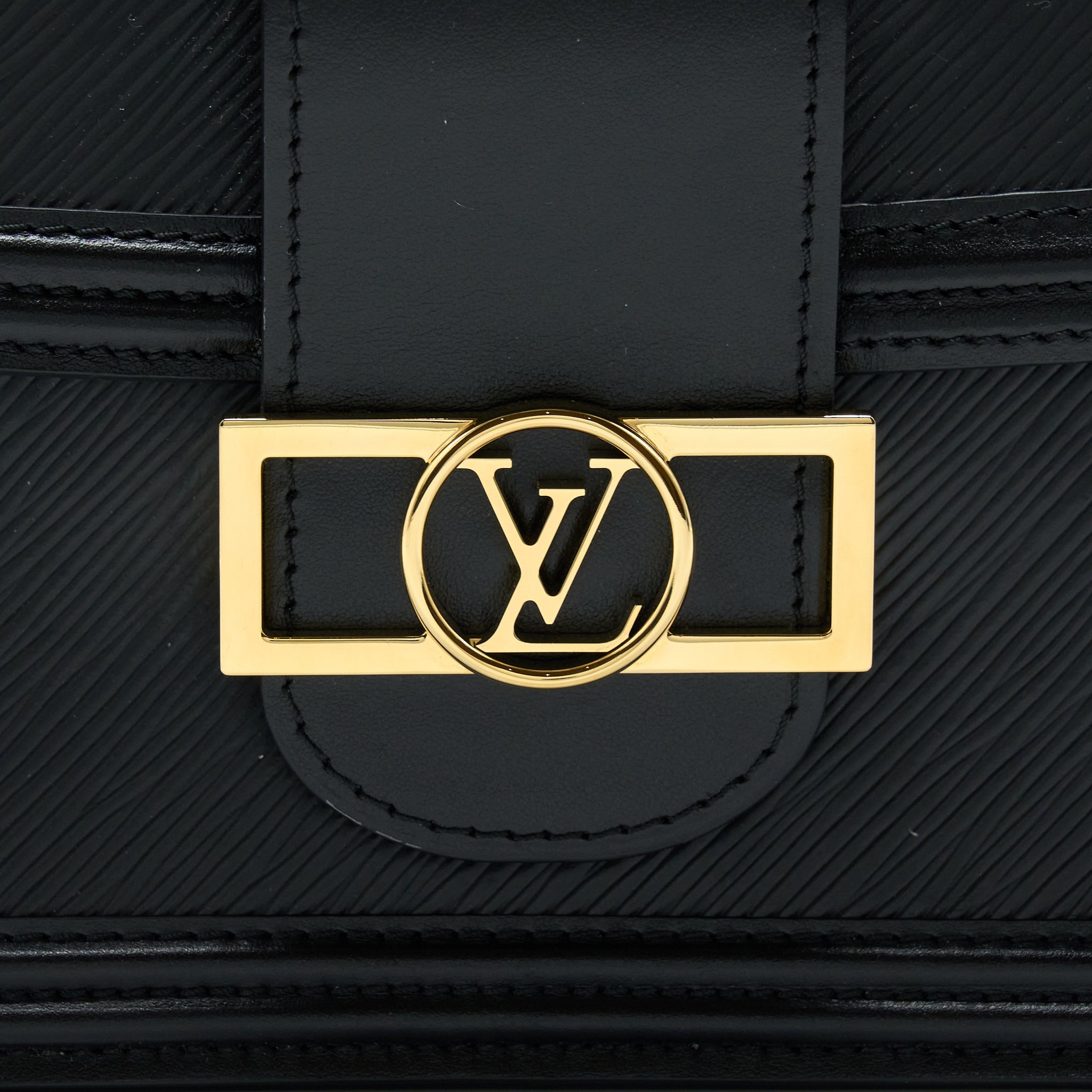 LOUIS VUITTON DAUPHINE MM EPI BLACK GHW