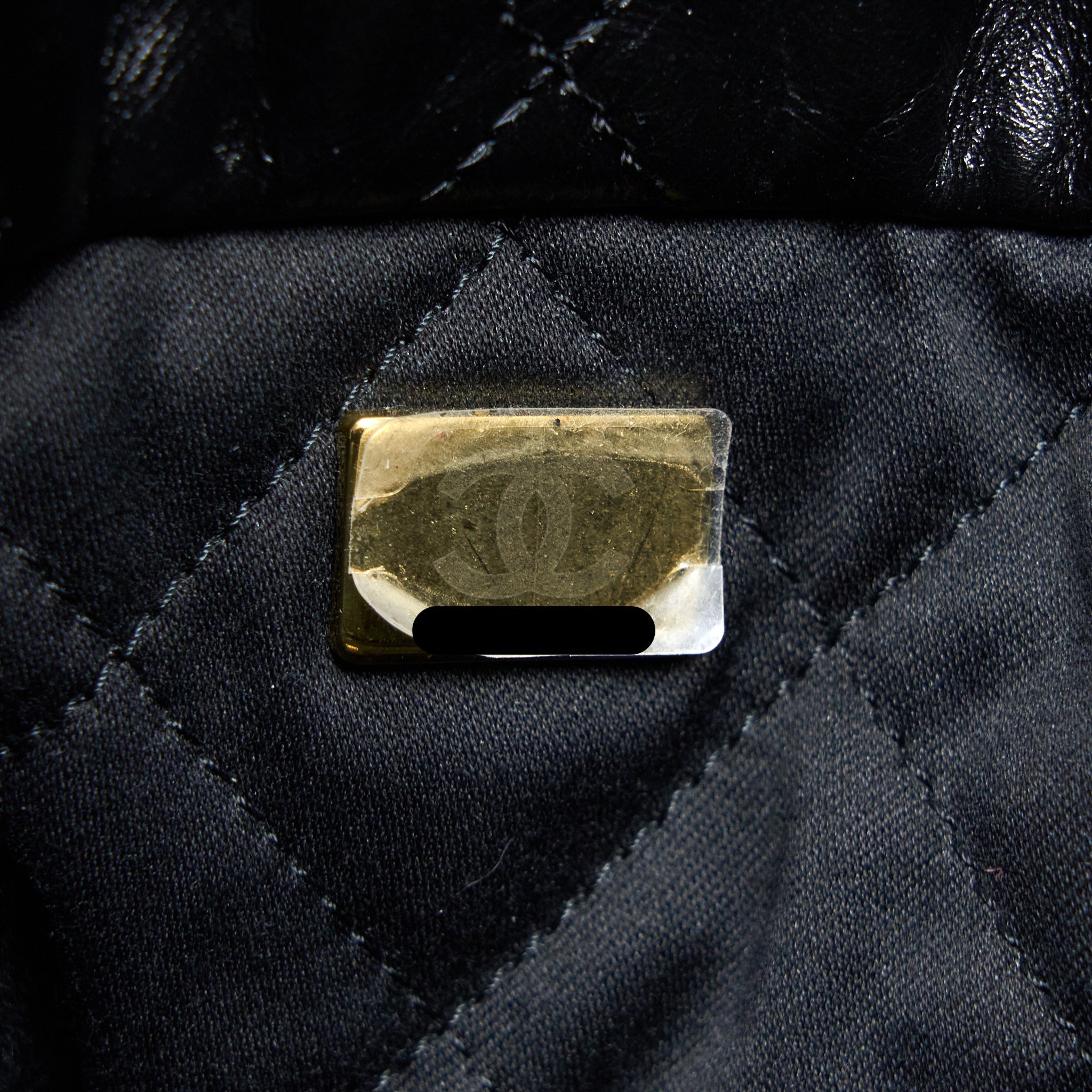 CHANEL MEDIUM 22 BAG SHINY CALFSKIN BLACK BRUSHED GHW (MICROCHIP)