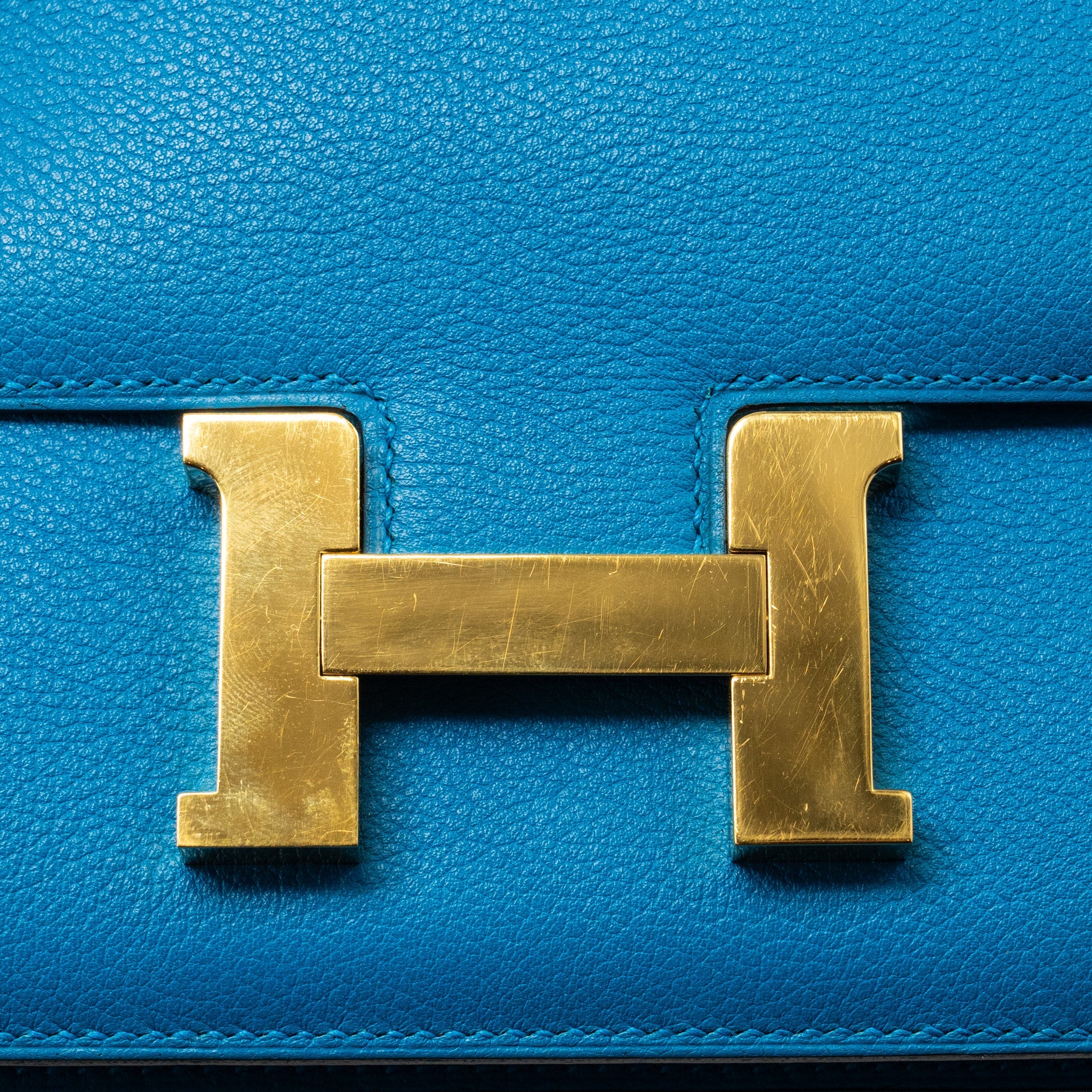 HERMES MINI CONSTANCE EVERCOLOR B3 BLEU ZANZIBAR GHW