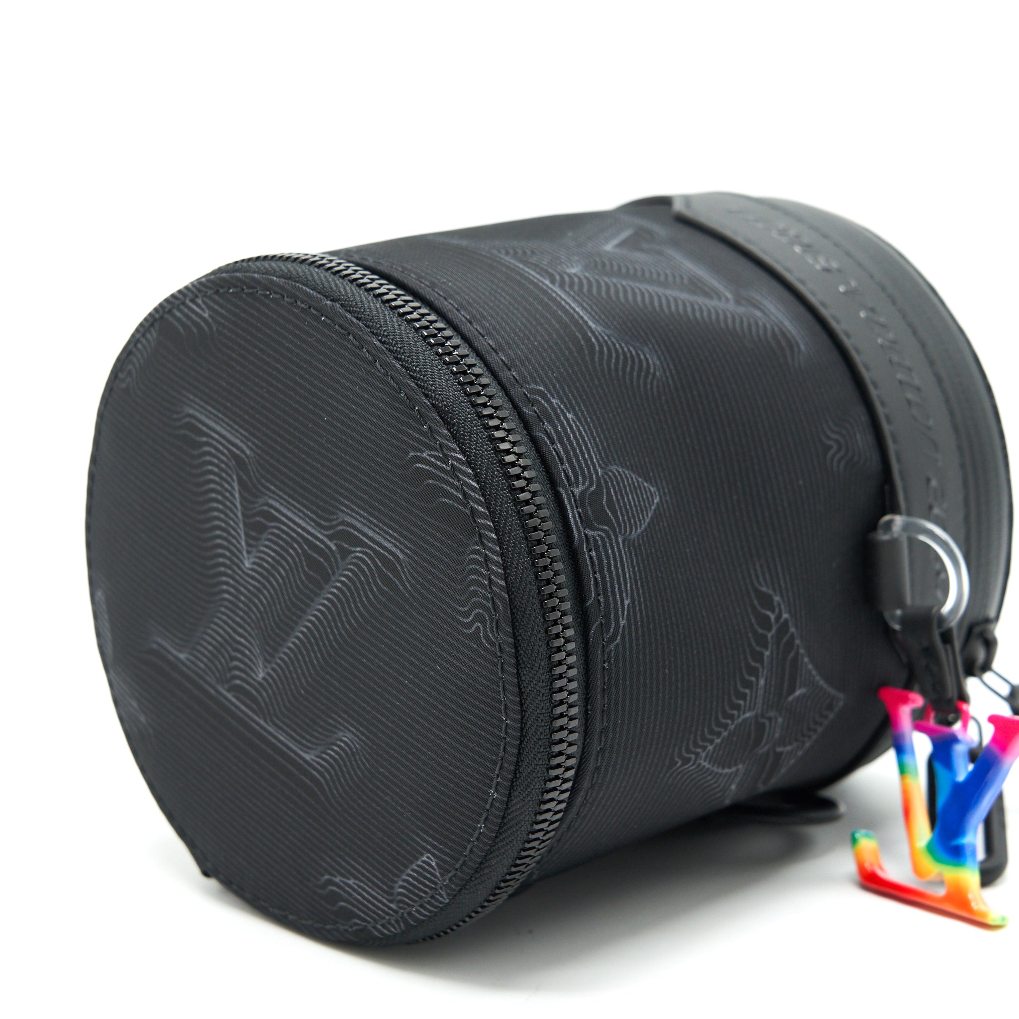 LOUIS VUITTON 2054 EXPANDABLE POLOCHON