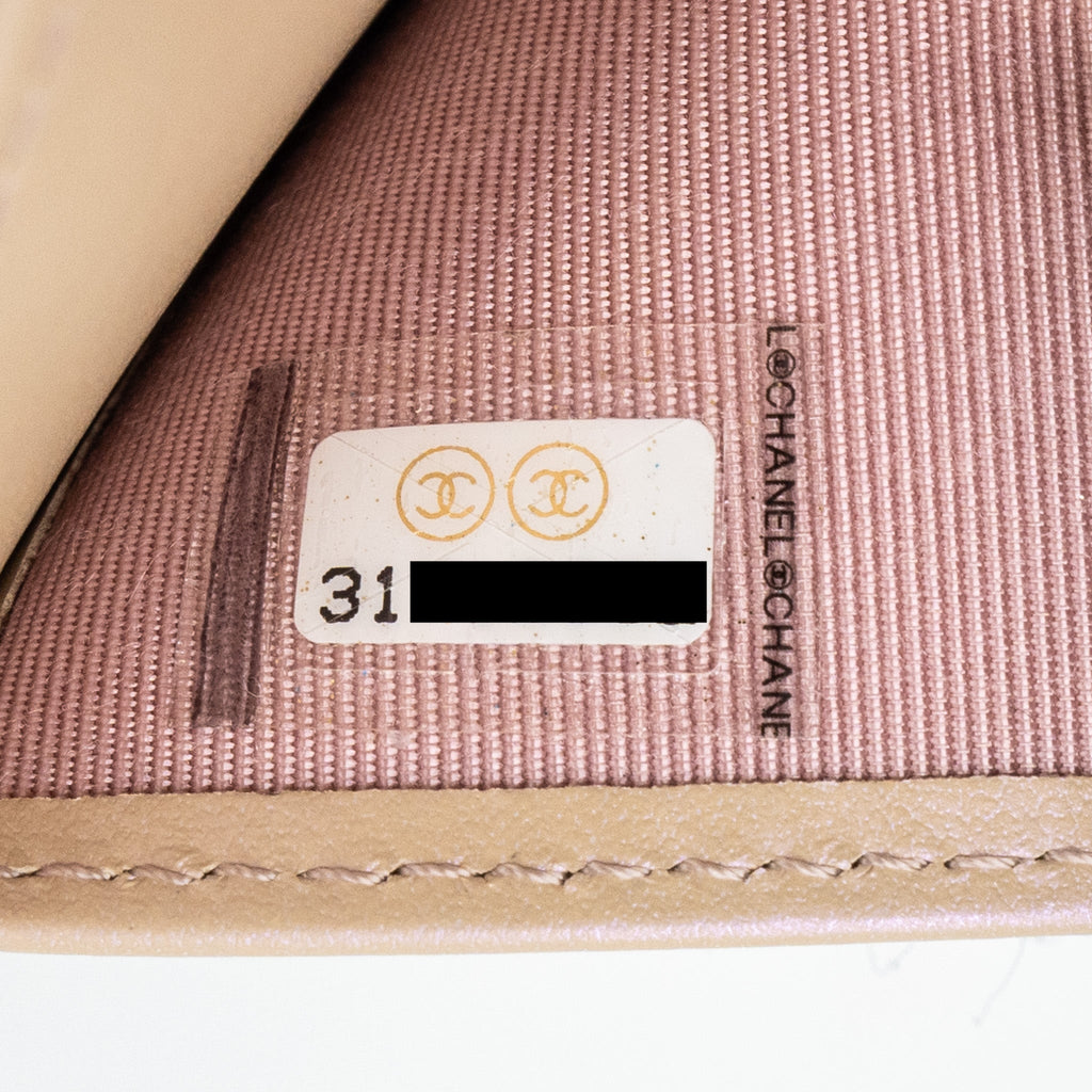 CHANEL CLASSIC SMALL COMPACT WALLET CALFSKIN IRIDESCENT PINK SHW