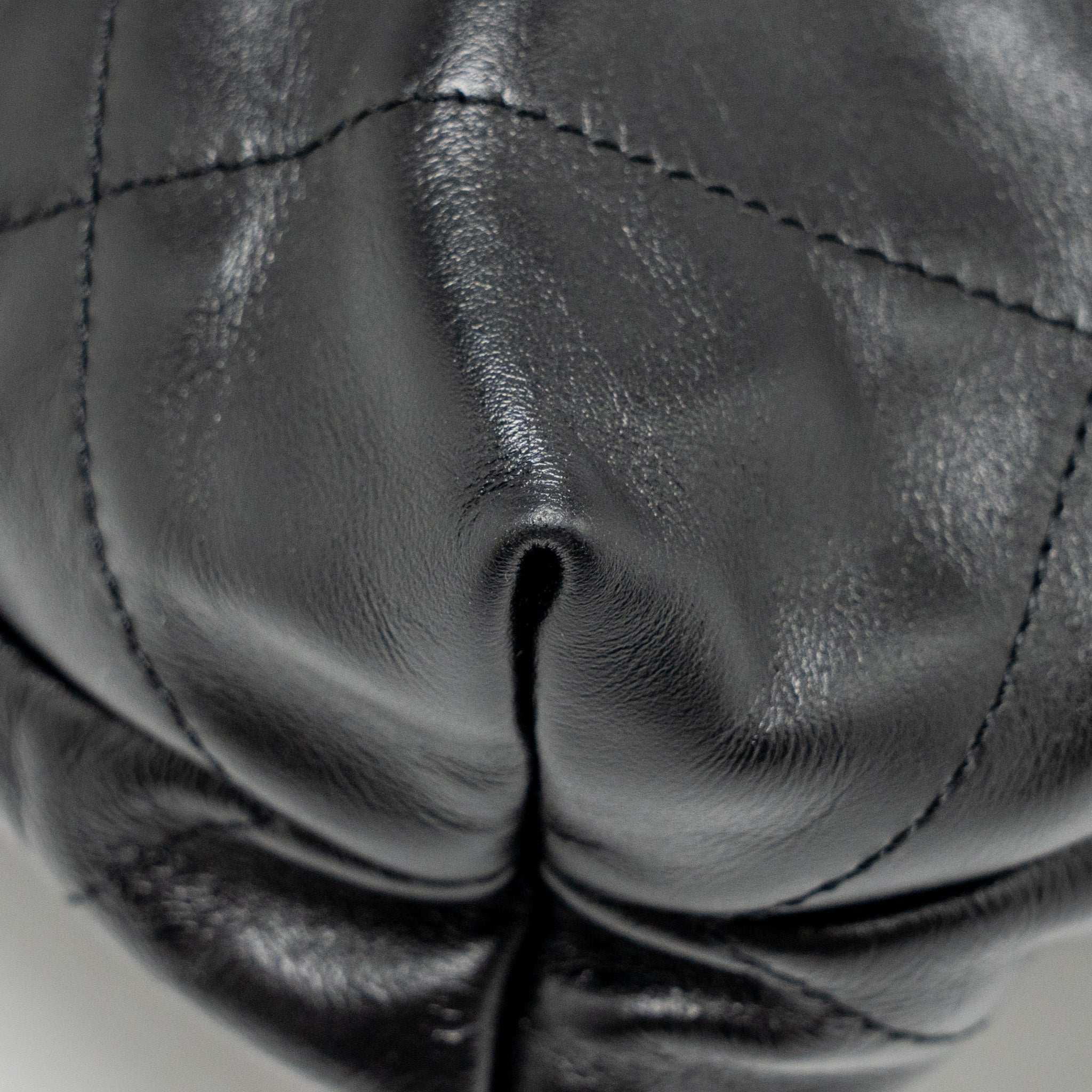 CHANEL SMALL 22 BAG SHINY CALFSKIN BLACK SHW (MICROCHIP)