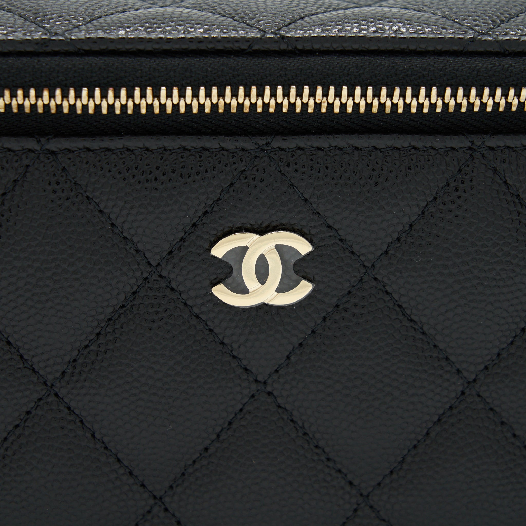 CHANEL 22S LONG VANITY WITH CHAIN CAVIAR BLACK LGHW