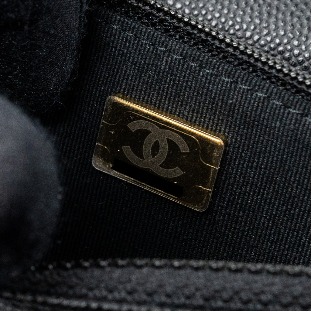 CHANEL DETAILED LOGO WALLET ON CHAIN BLACK CAVIAR LGHW (MICROCHIP)