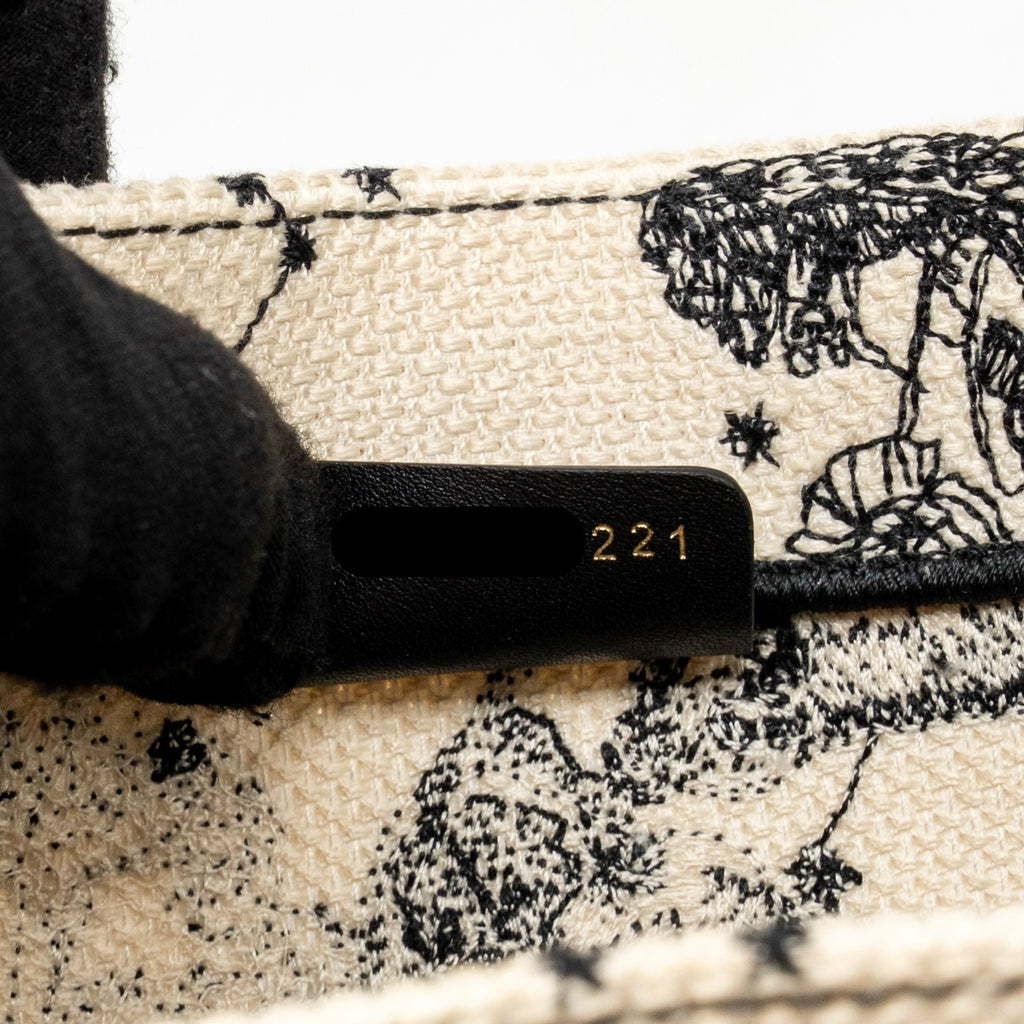DIOR SMALL DIOR BOOK TOTE DIOR ZODIAC EMBROIDERY CANVAS LATTE/BLACK