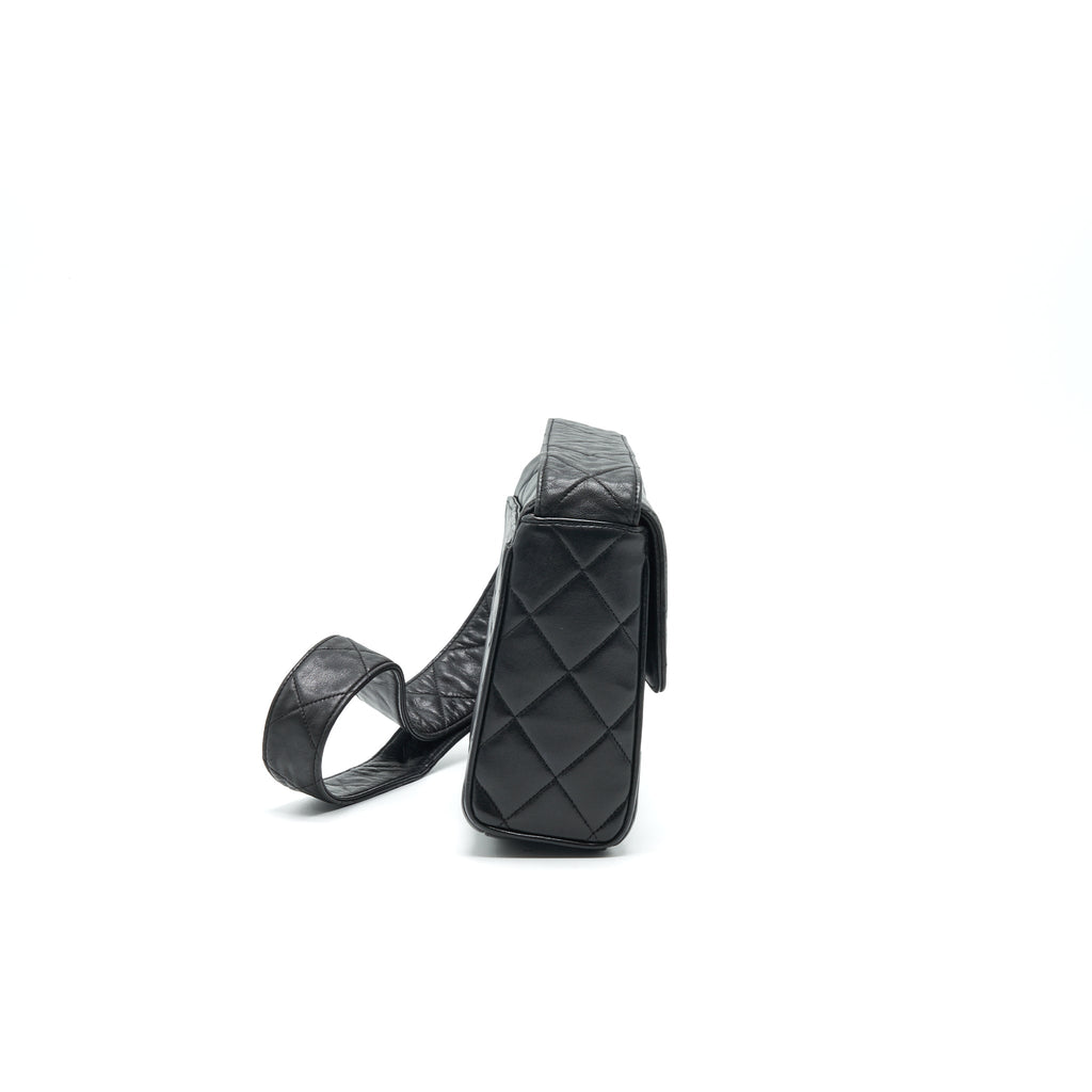 CHANEL VINTAGE CC LOGO FLAP BAG WITH STRAP SO BLACK