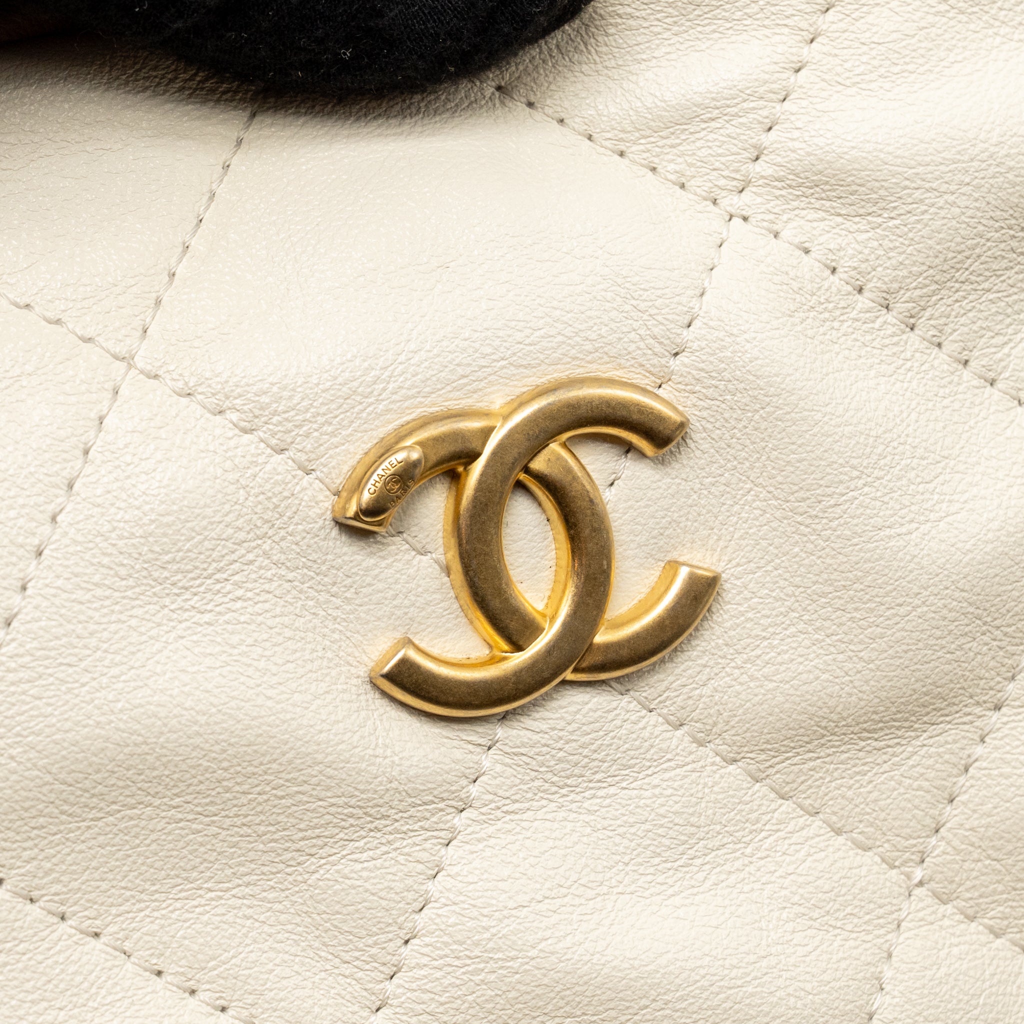 CHANEL CC DAILY HOBO BAG CALFSKIN WHITE GHW (MICROCHIP)