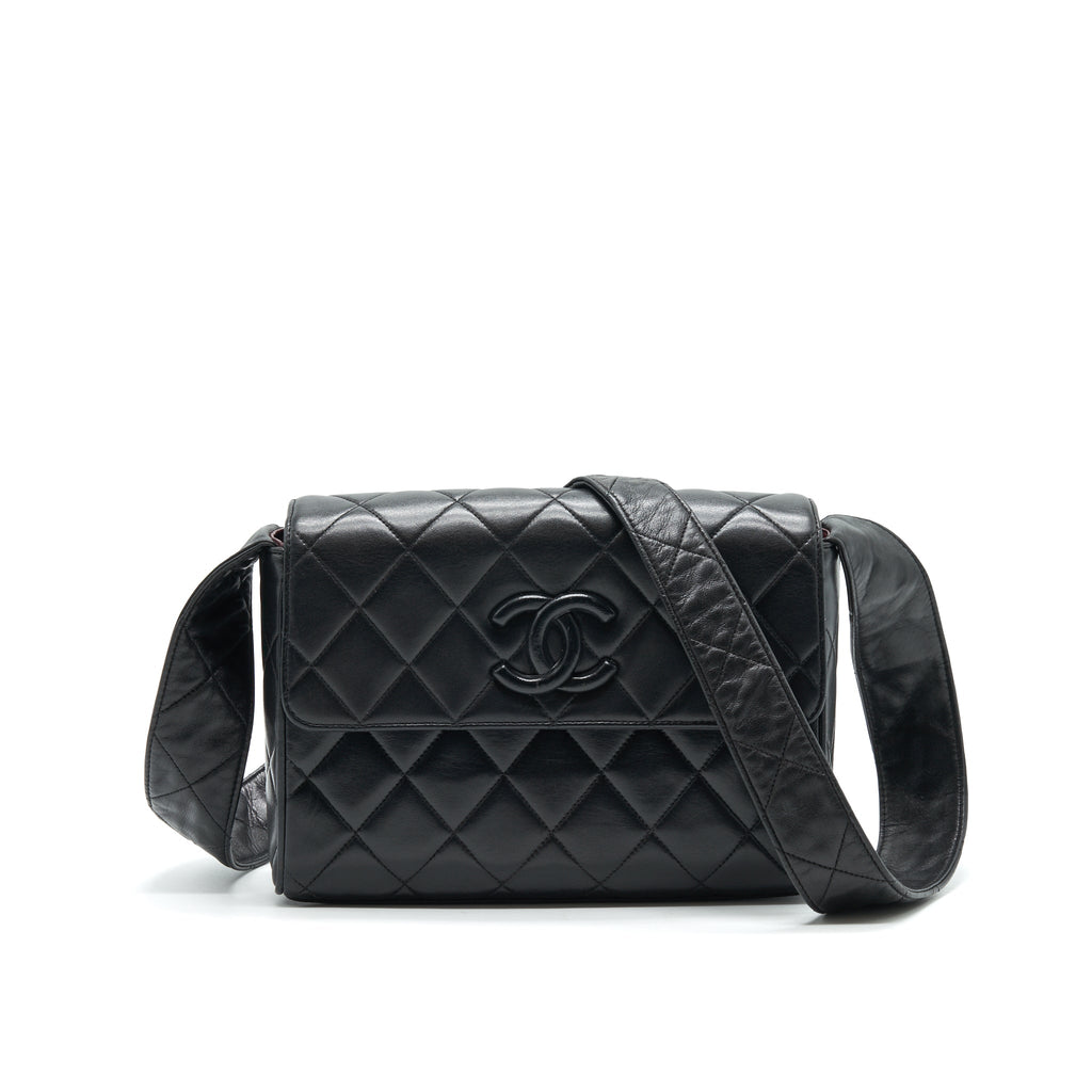 CHANEL VINTAGE CC LOGO FLAP BAG WITH STRAP SO BLACK