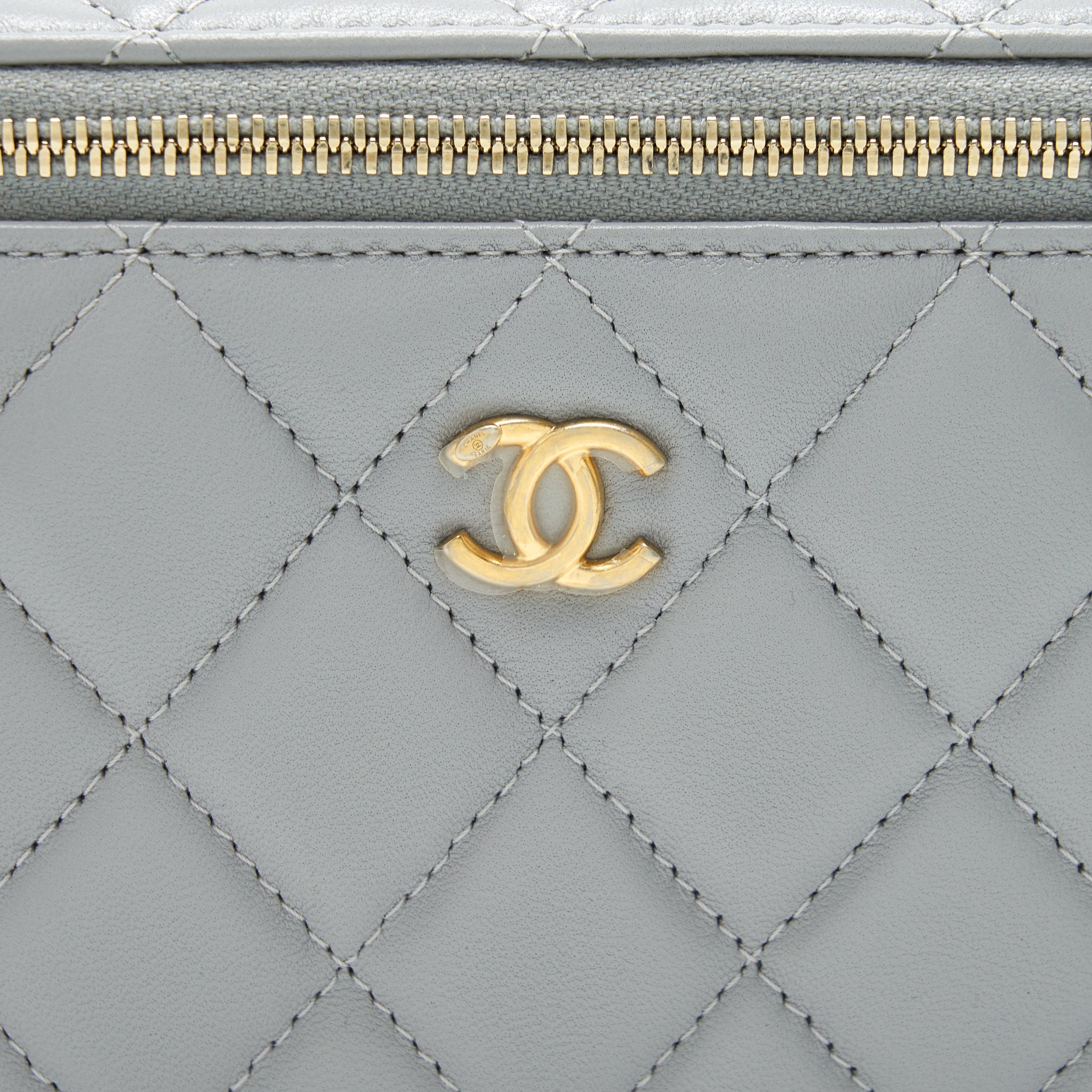 CHANEL 21B GREY GHW SMALL LONG VANITY
