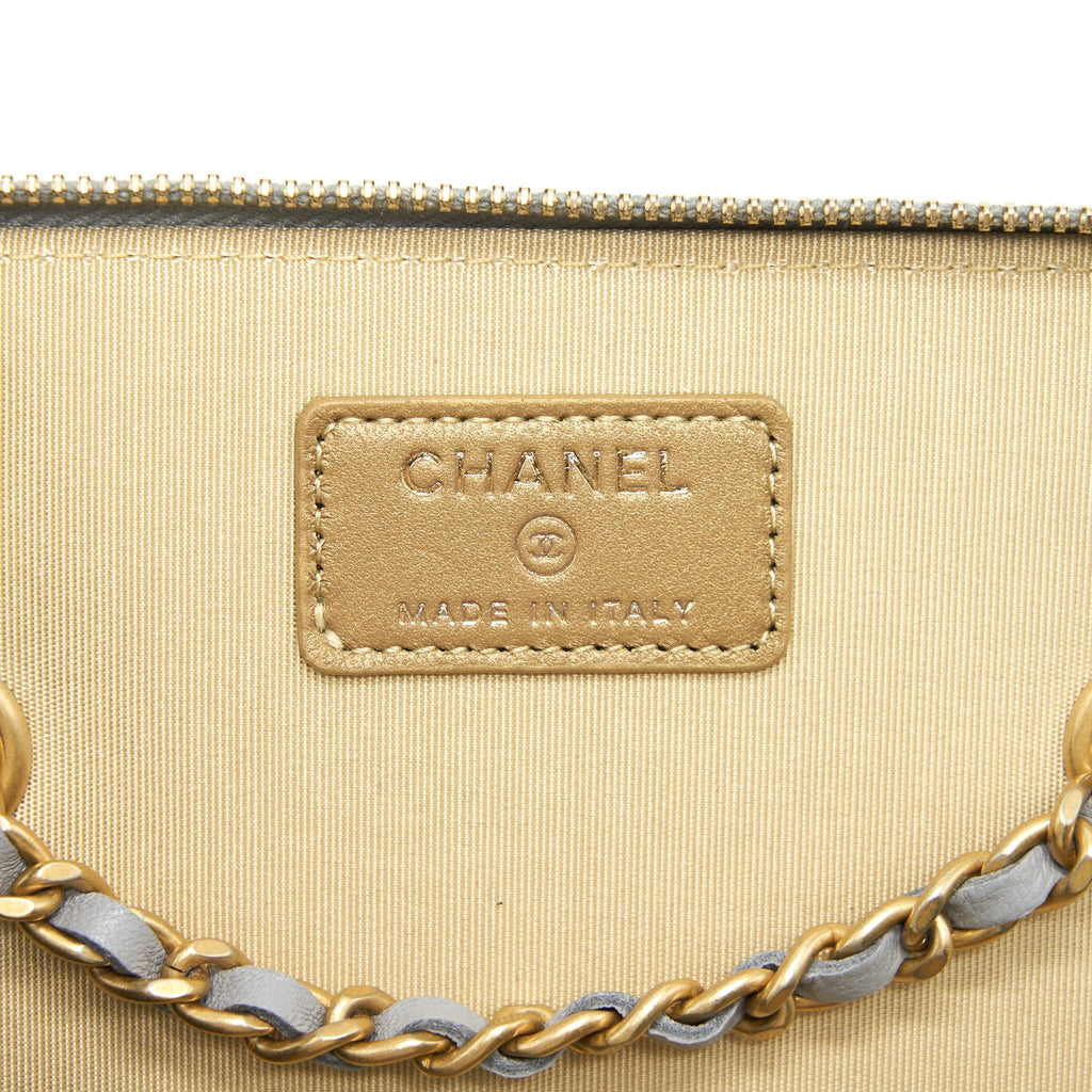 CHANEL 21B PEARL CRUSH LONG VANITY WITH CHAIN LIGHT GREY GHW