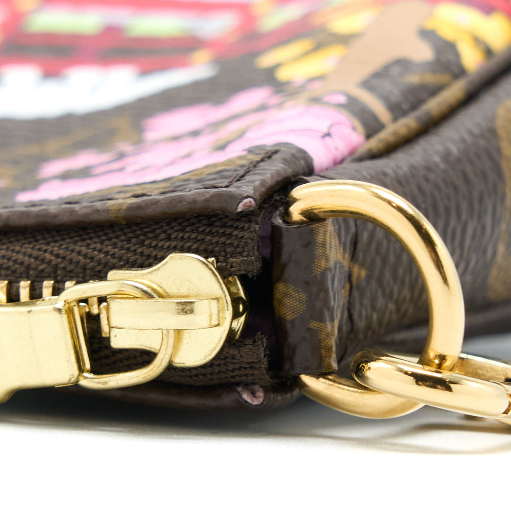 LOUIS VUITTON MINI POCHETTE ACCESSORIES LIMITED VIVIENNE HOLIDAYS JAPAN MONOGRAM CANVAS GHW