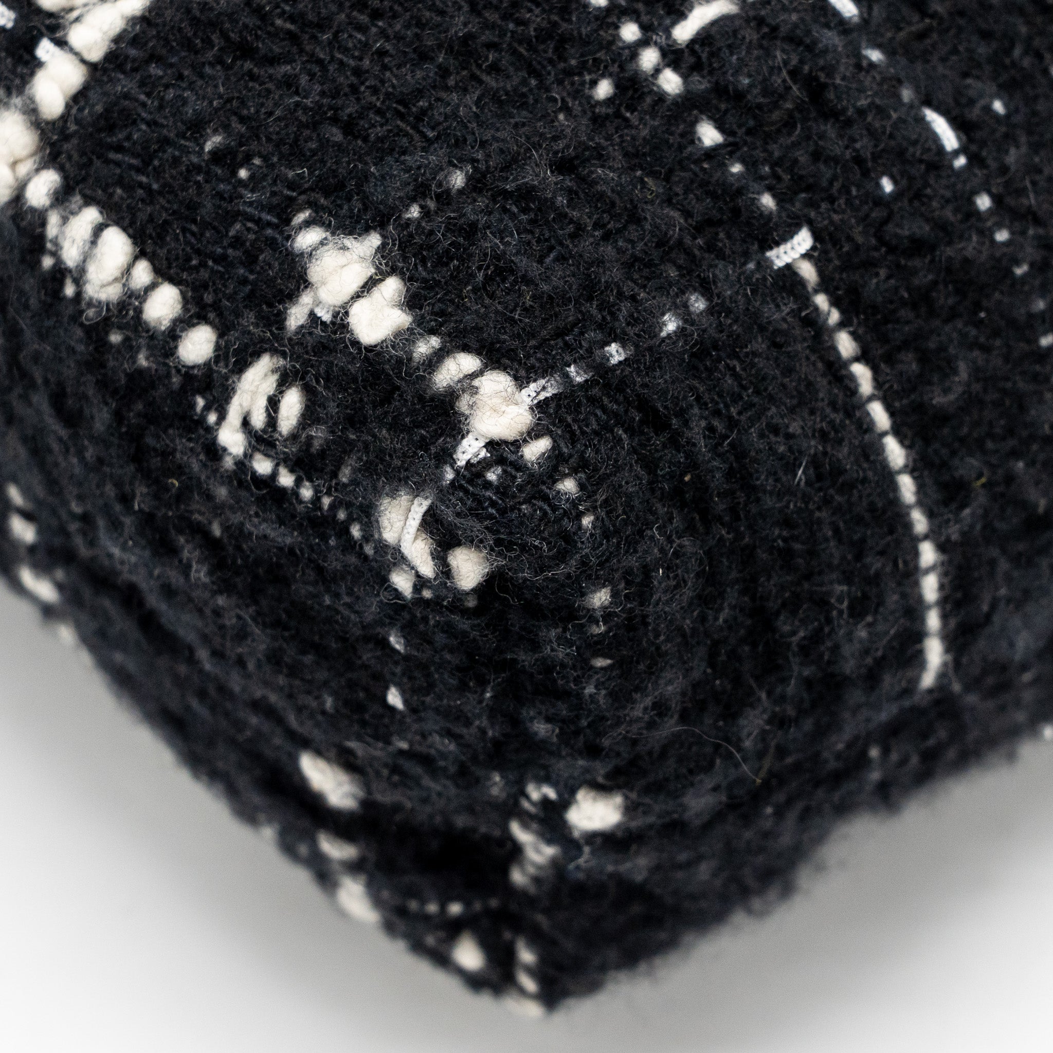 CHANEL MEDIUM 22 BAG QUILTED TWEED BLACK / MULTICOLOUR GHW (MICROCHIP)