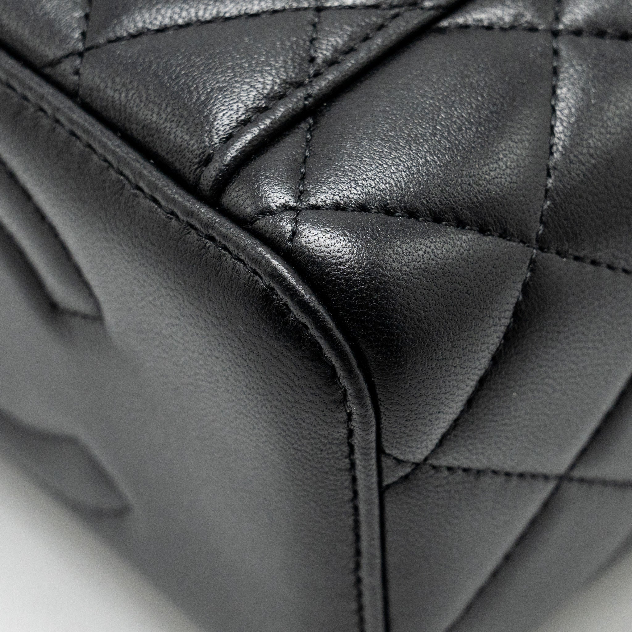 CHANEL LONG VANITY CASE LAMBSKIN SO BLACK (MICROCHIP)