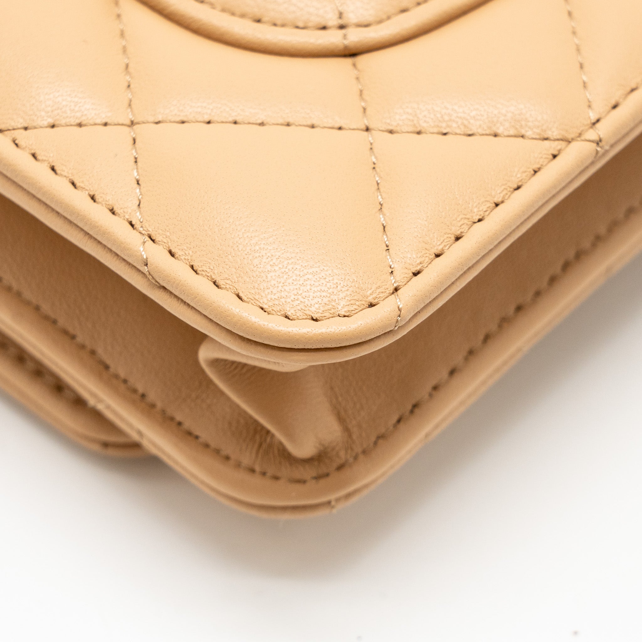 CHANEL PEARL CRUSH WALLET ON CHAIN LAMBSKIN BEIGE GHW (MICROCHIP)