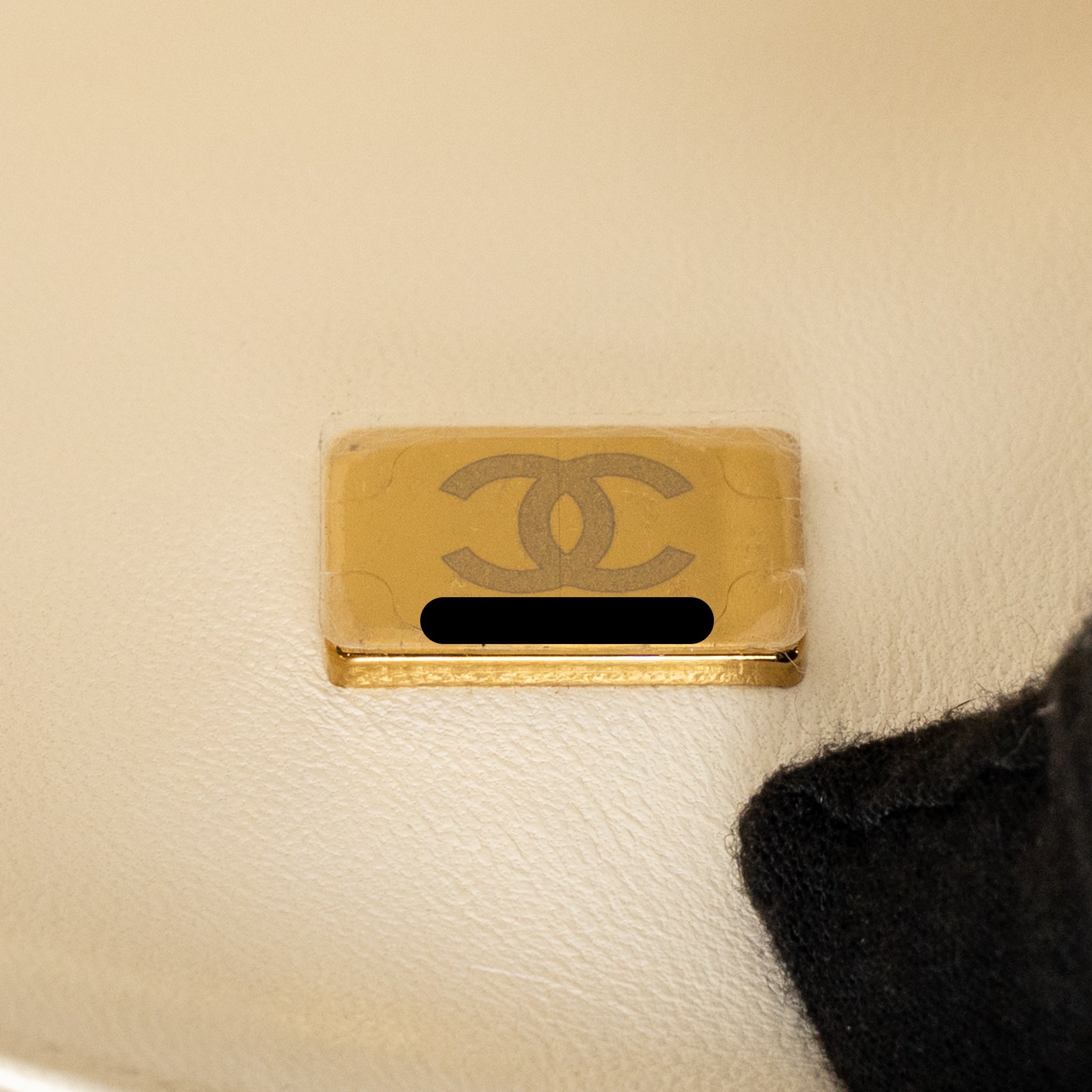 CHANEL SMALL CLASSIC DOUBLE FLAP BAG CAVIAR WHITE LGHW (MICROCHIP)
