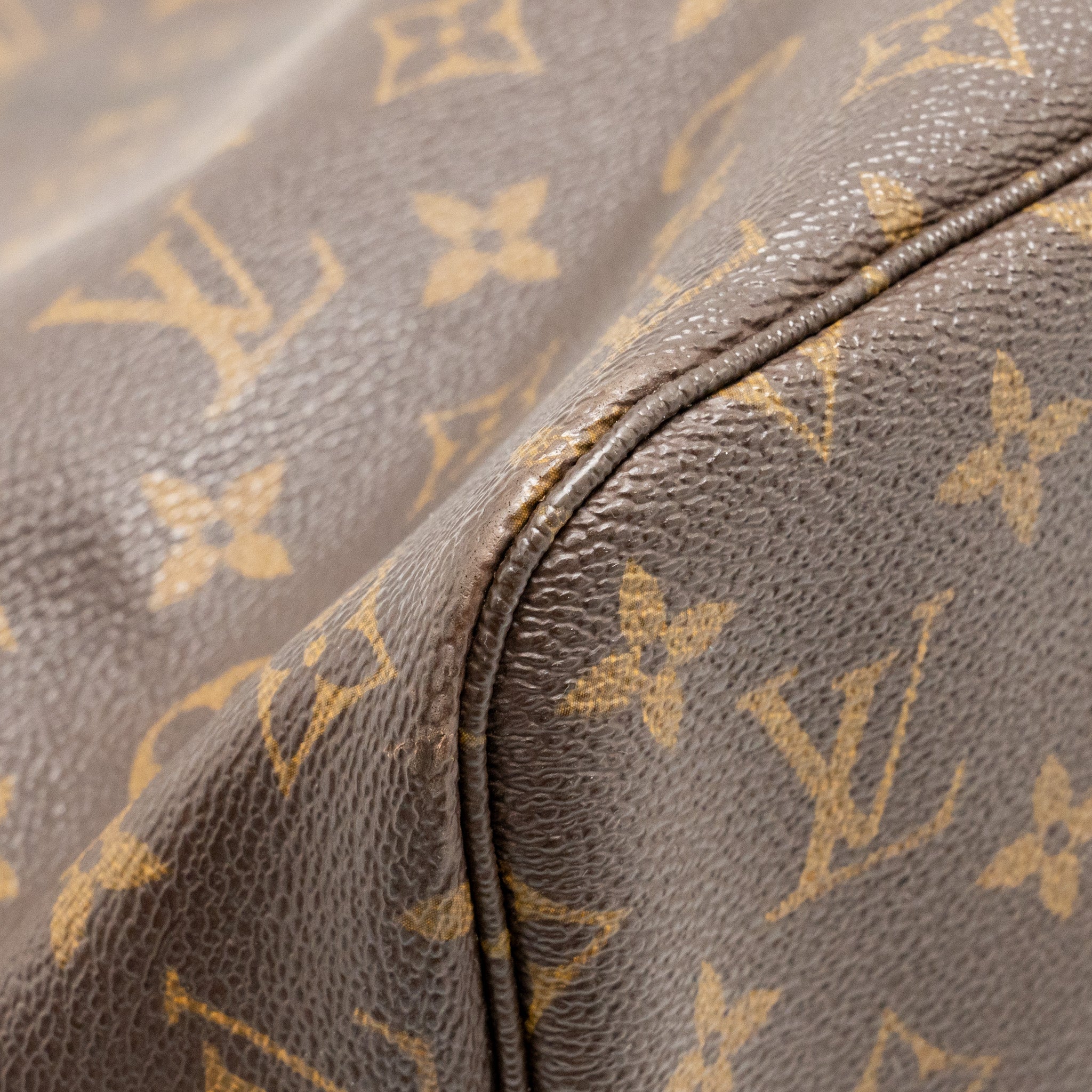LOUIS VUITTON NEVERFULL MM MONOGRAM CANVAS GHW