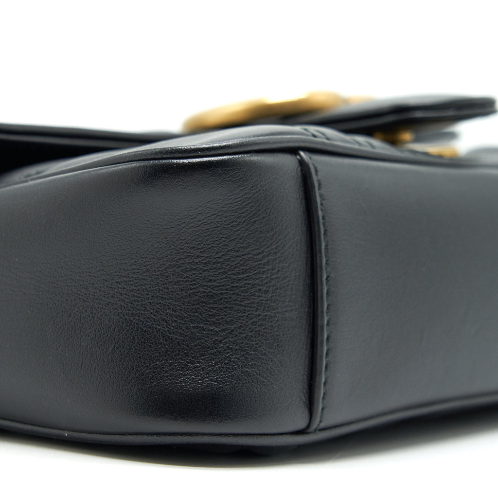 GUCCI GG MARMONT MINI MATELASSE SHOULDER BAG BLACK GHW